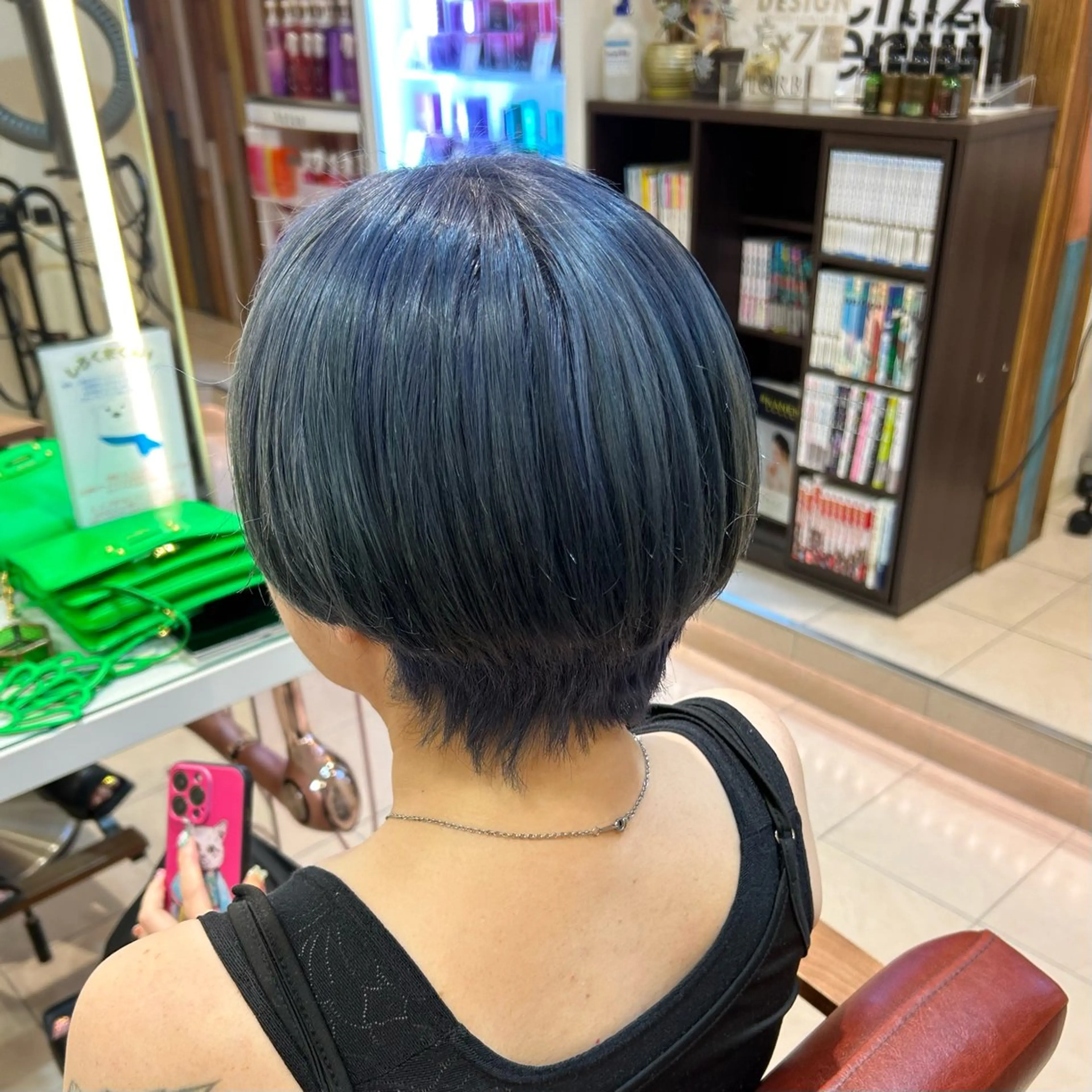ショート カラー ヘアカラー 🫧透明感明るめカラ ー🫧大西あずきのヘアスタイル