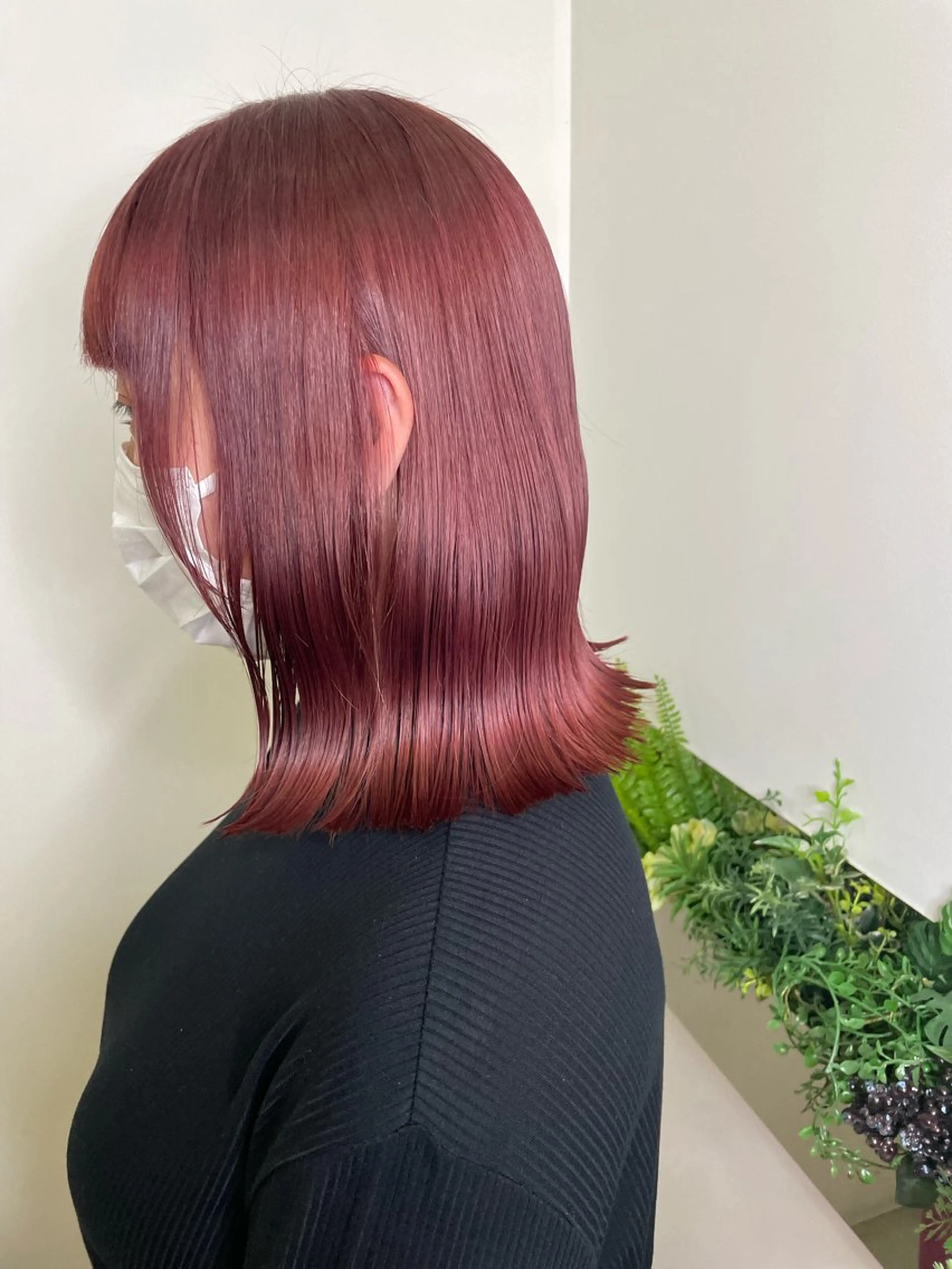 ミディアム カラー 切りっぱなしボブ ブリーチ ピンクカラー ボブ 尾崎 弘和のヘアスタイル