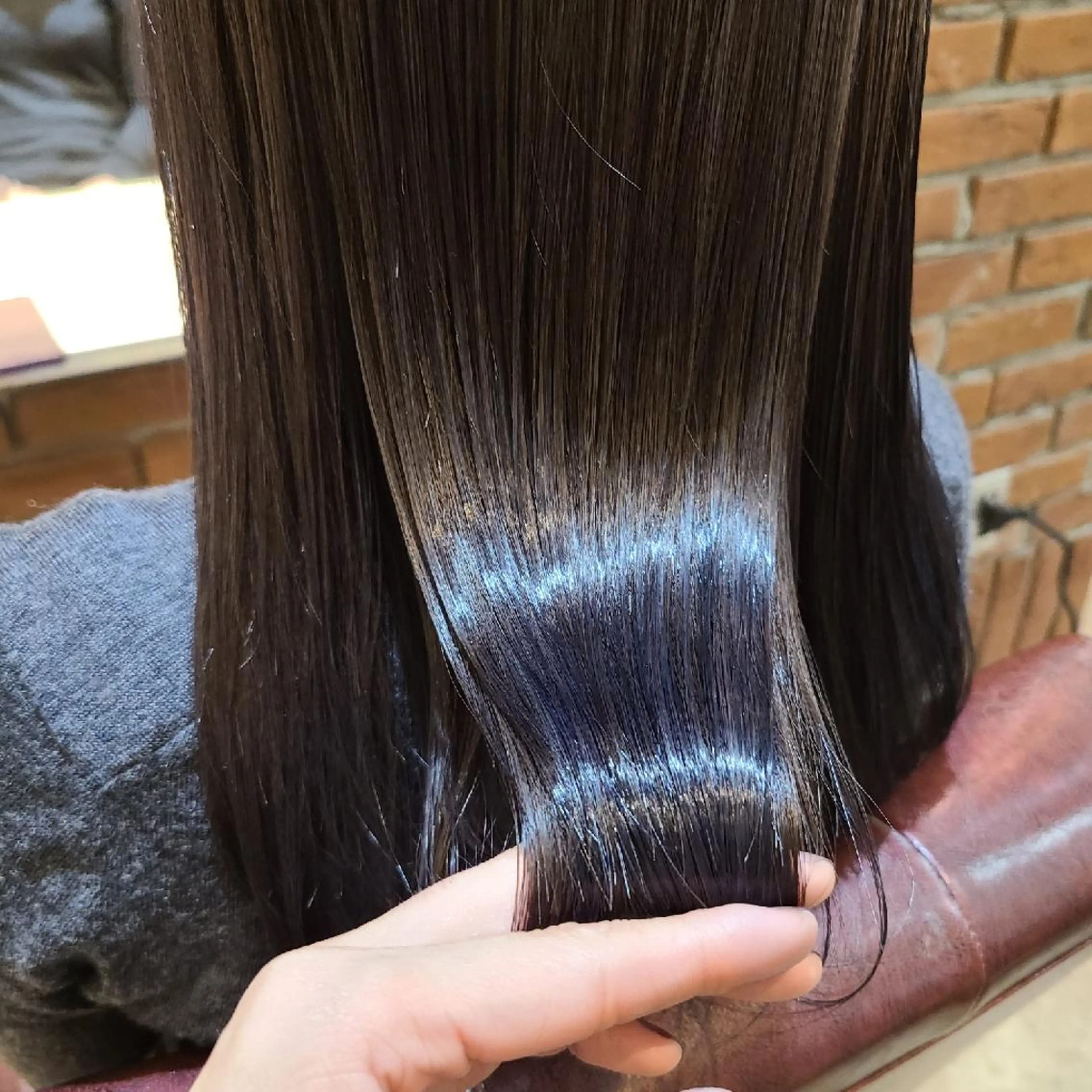 ミディアム カラー カット ヘアカラー トリートメント 501 HAIR studio所属・22時迄営業サロン⭐ YASUHIRO🌿の眉毛・アイブロウイメージ