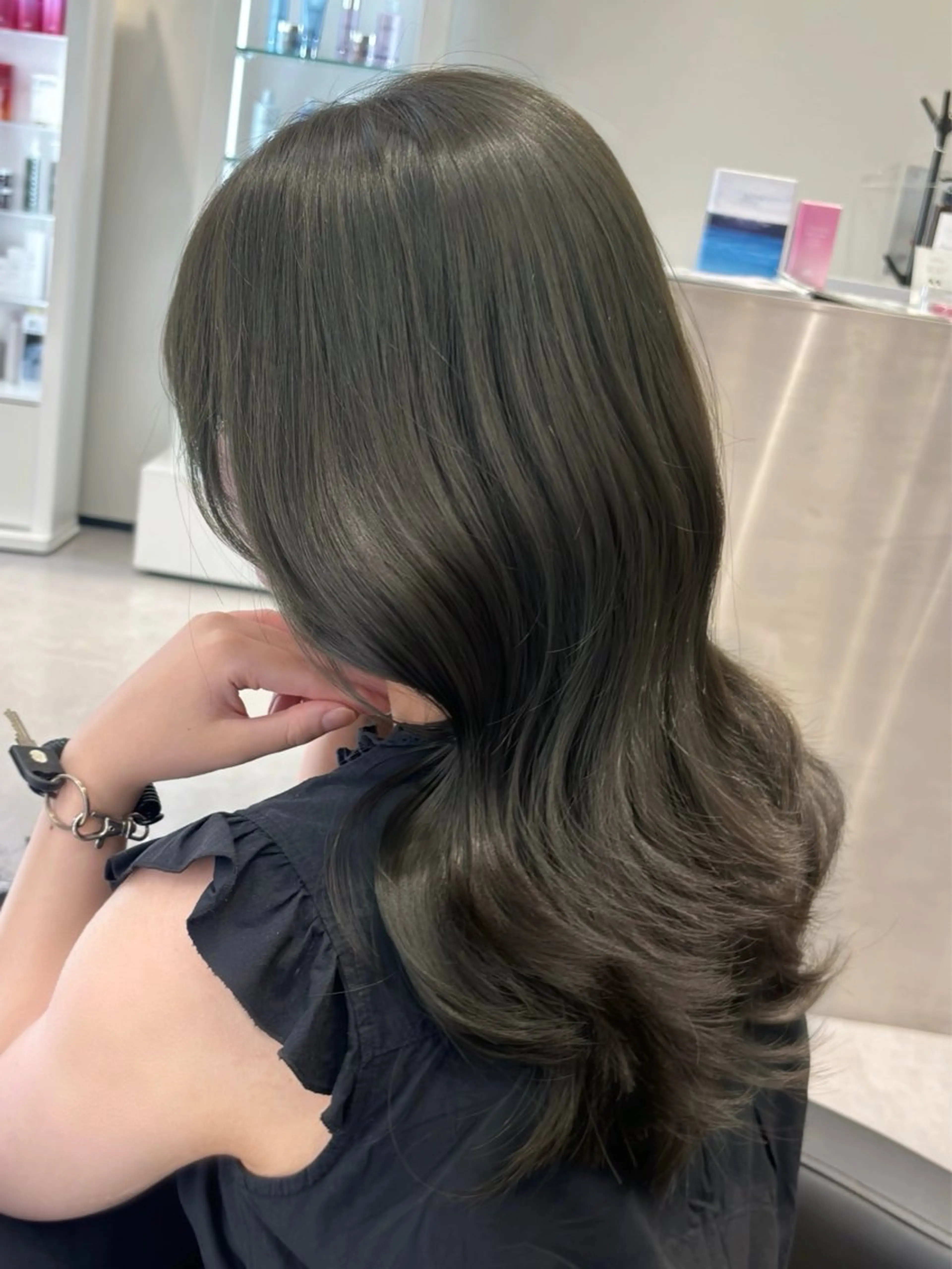 ロング カラー ヘアカラー トリートメント 透明感赤み消し レイヤー/髪質改善のヘアスタイル