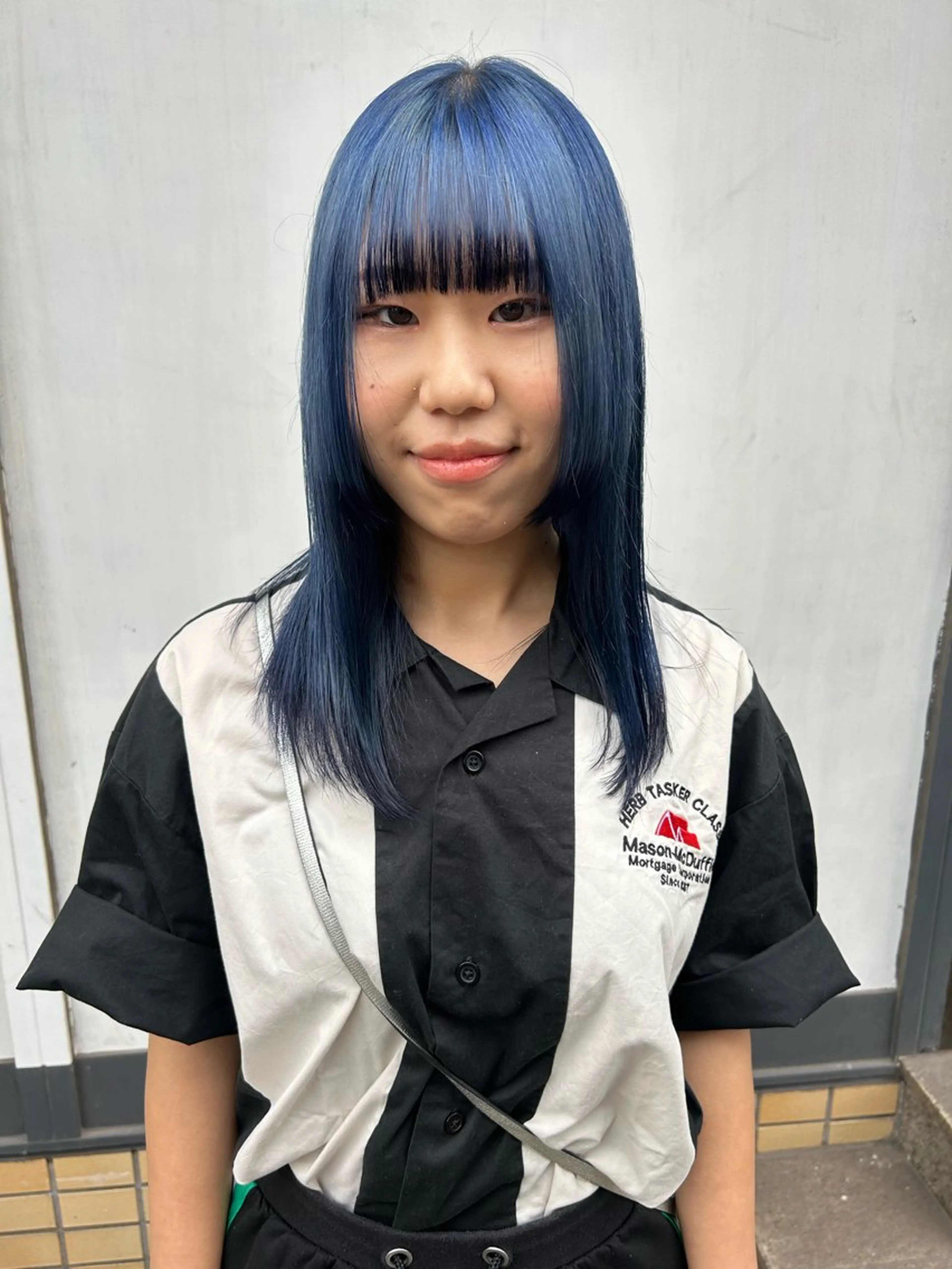ミディアム W所属・小林 朋花のヘアスタイル