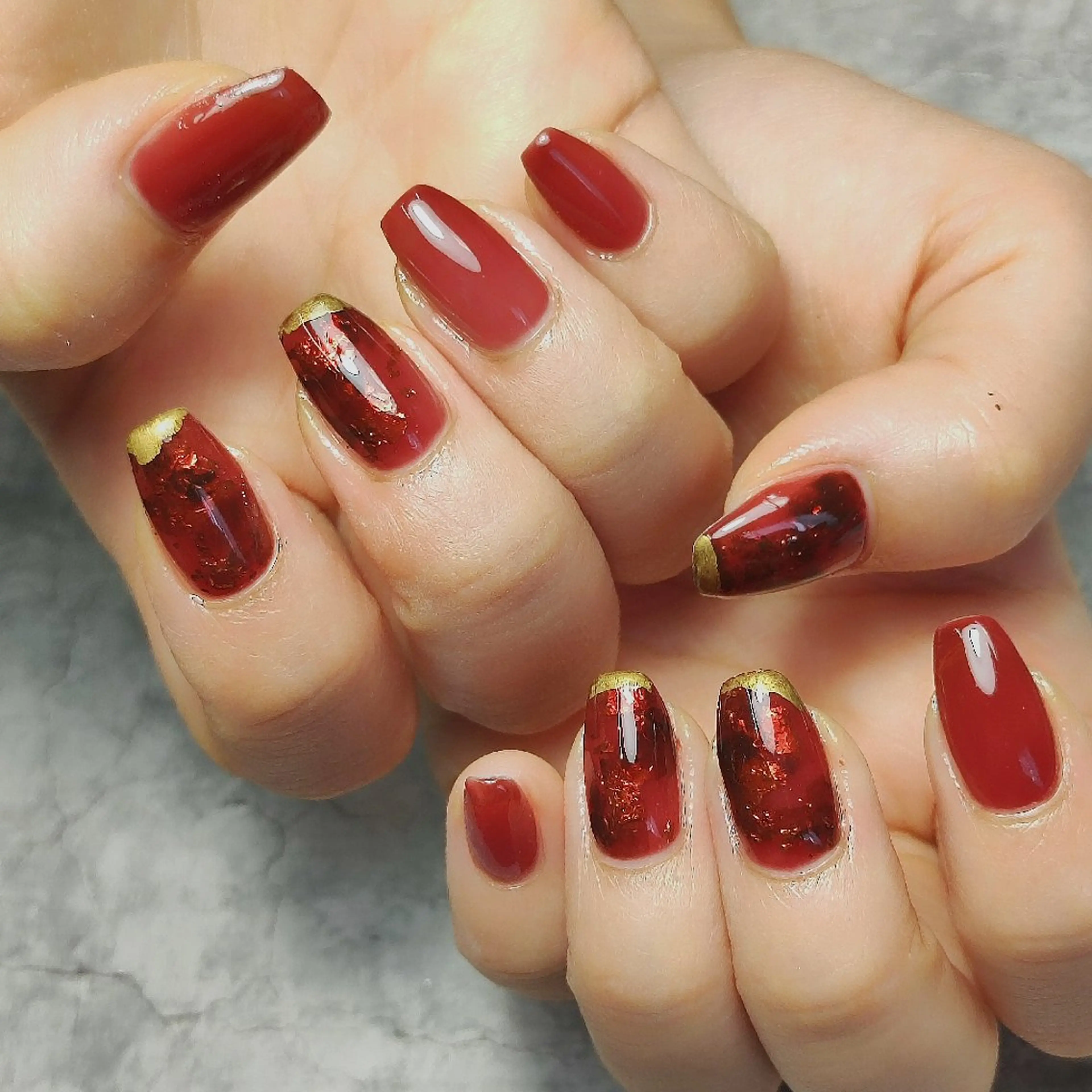 ネイル べっ甲ネイル ボルドー 個人サロン saltnailのネイルデザイン