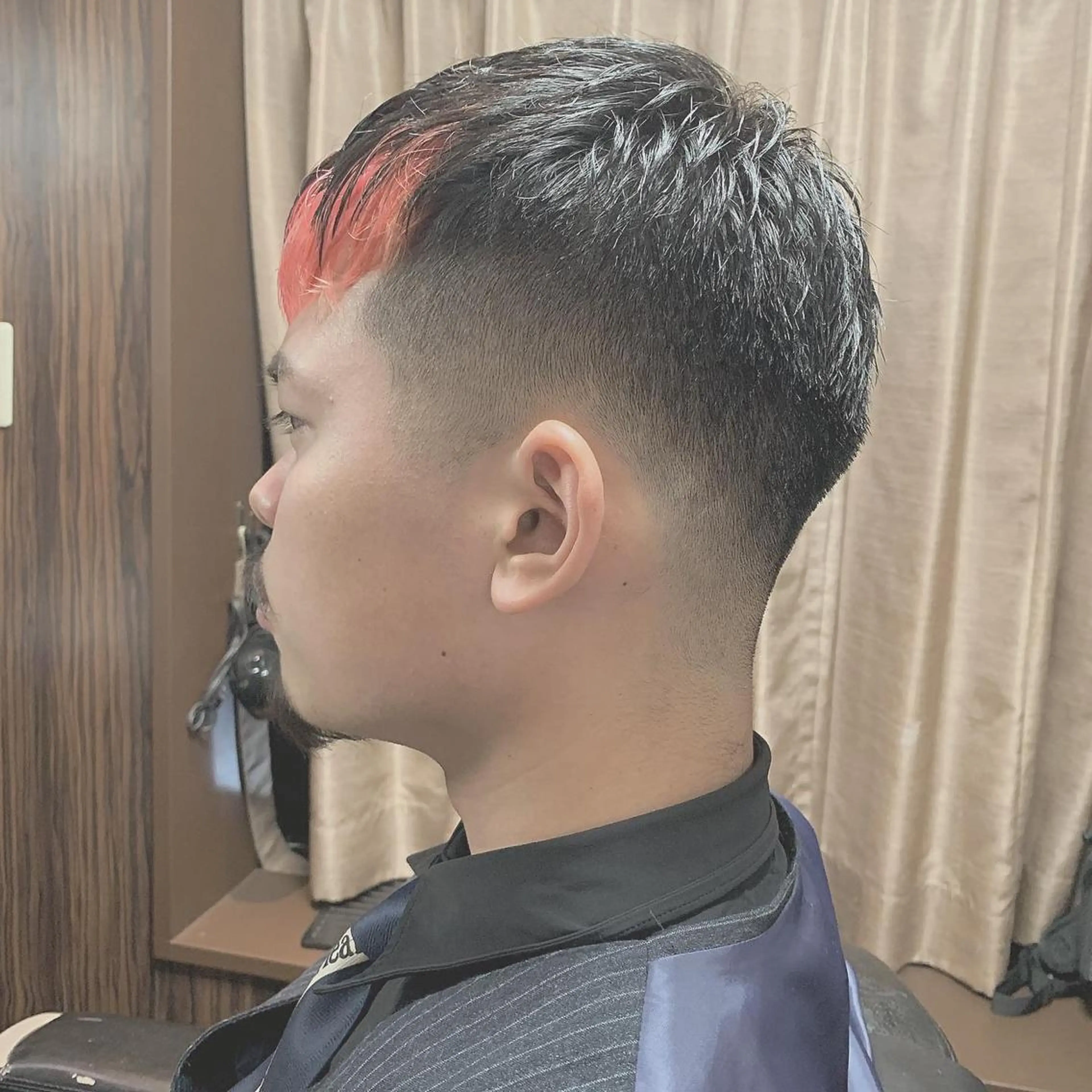 メンズ プレミアムバーバー 草野のヘアスタイル