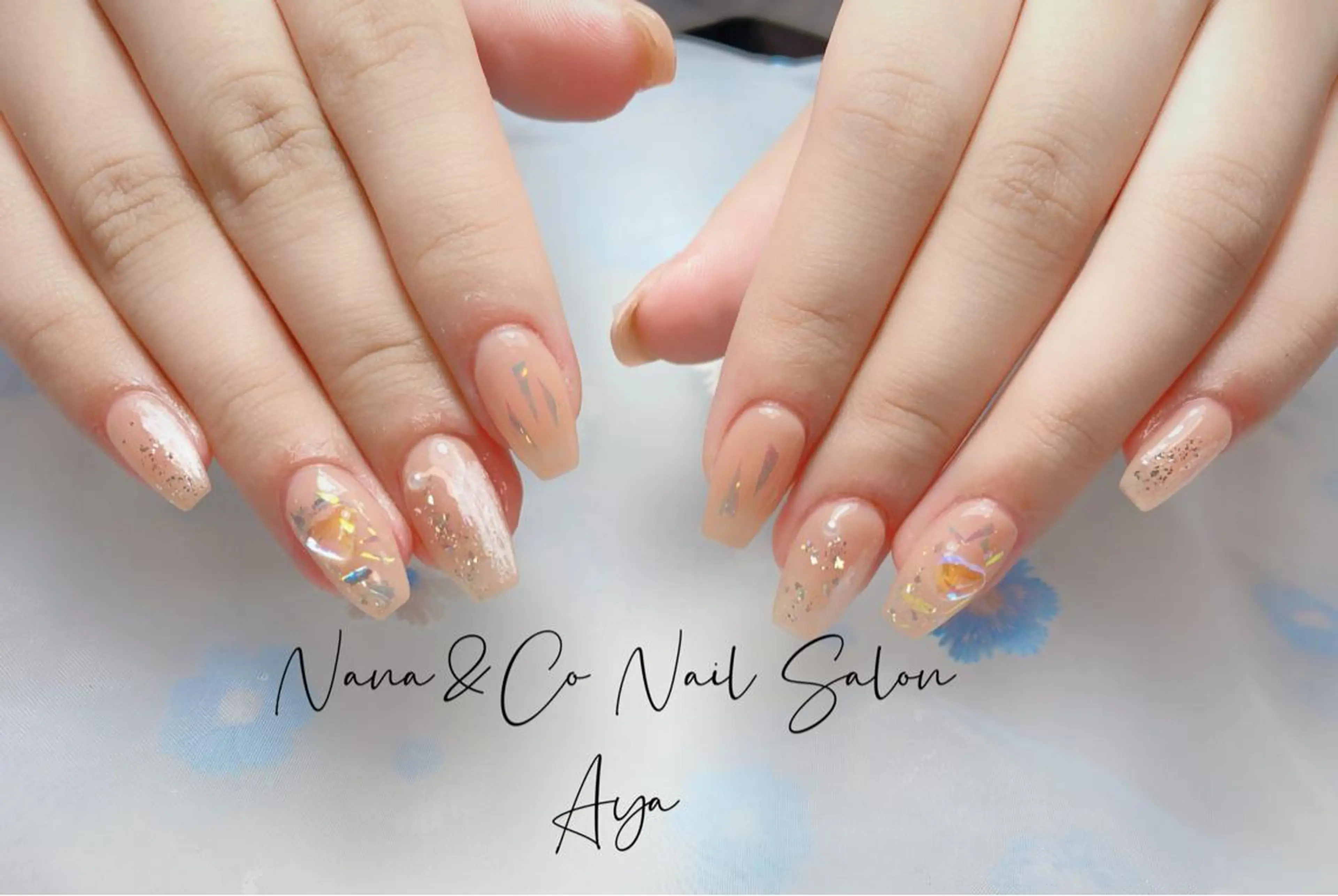 カラー ネイル ハンドネイル ハンドケア NANAKO 🌼のネイルデザイン