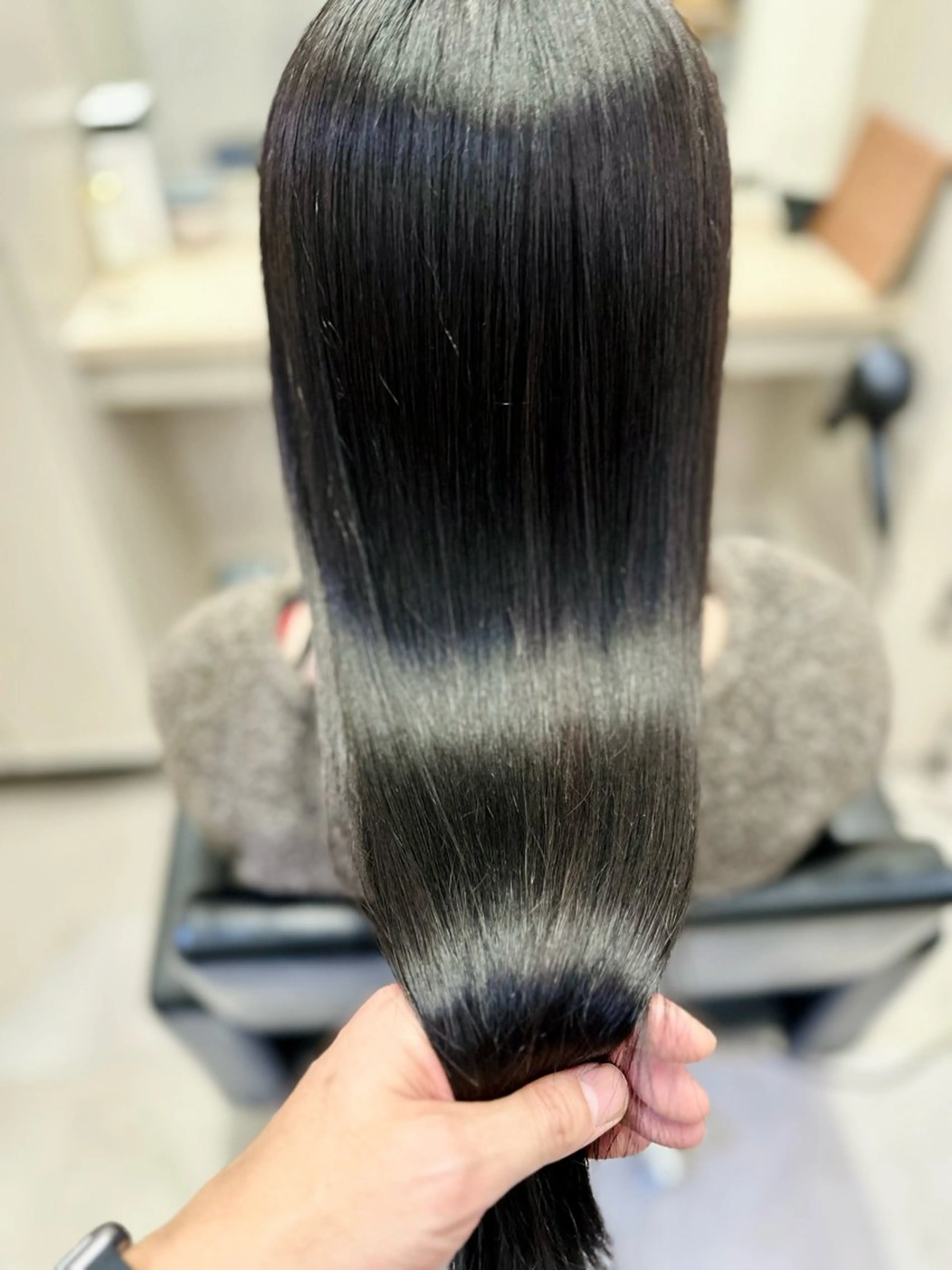 セミロング カット 縮毛矯正 JYO 髪質改善専門家のヘアスタイル
