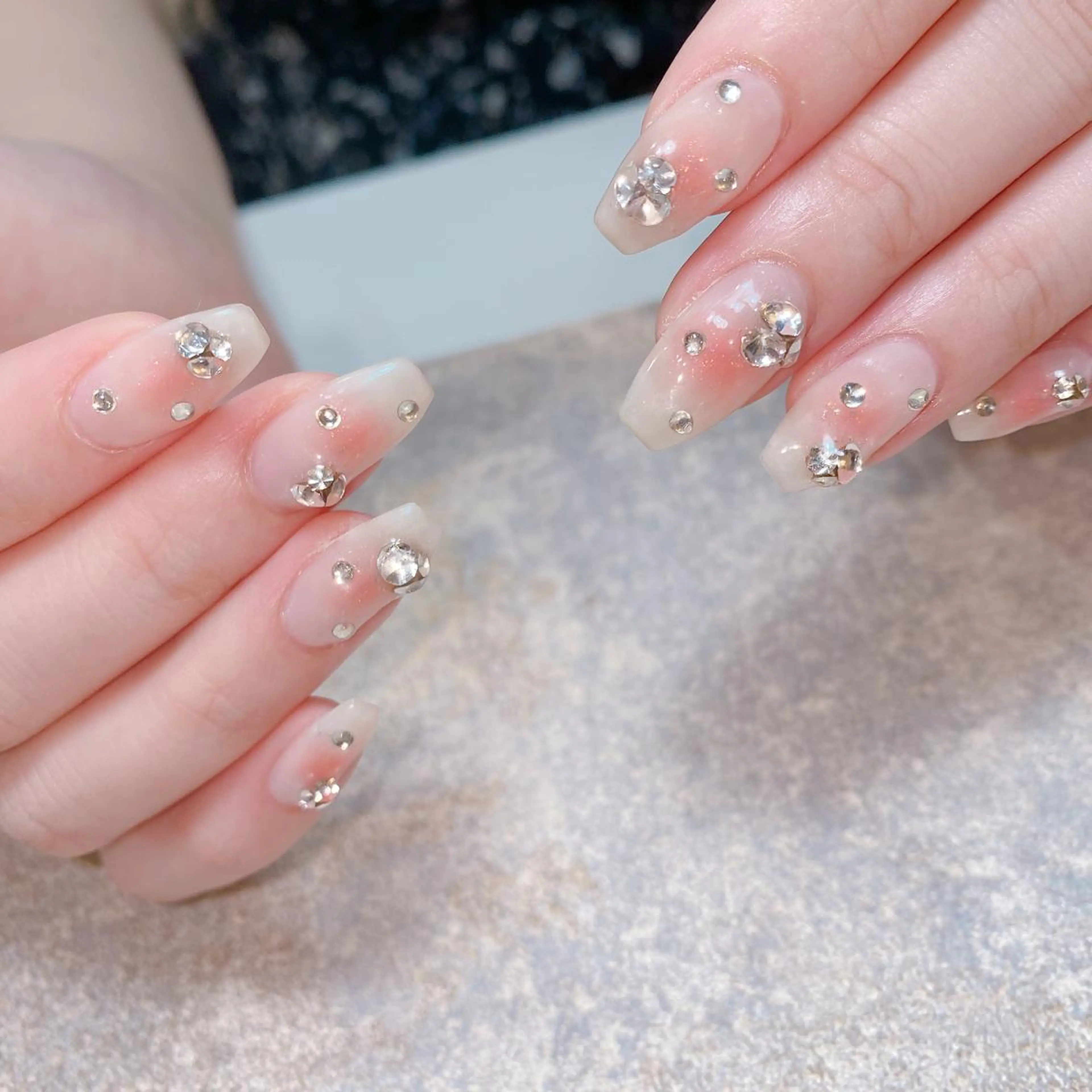 ロング ネイル LUNA Nail salon💕のネイルデザイン