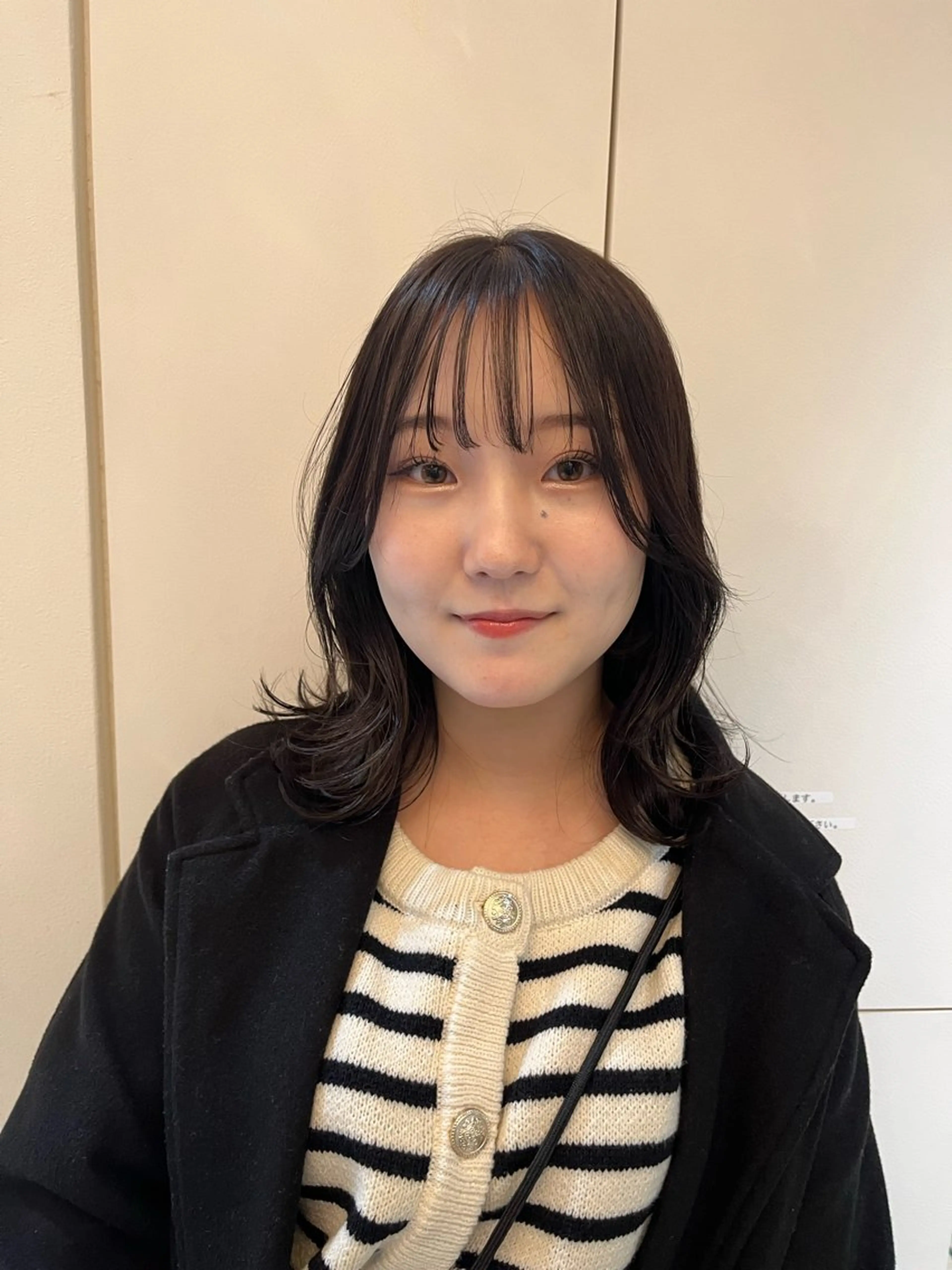 ミディアム くびれヘア 韓国風ヘア レイヤーカット サイドバング カット トリートメント 透明感カラー/ レイヤーkotonoのヘアスタイル