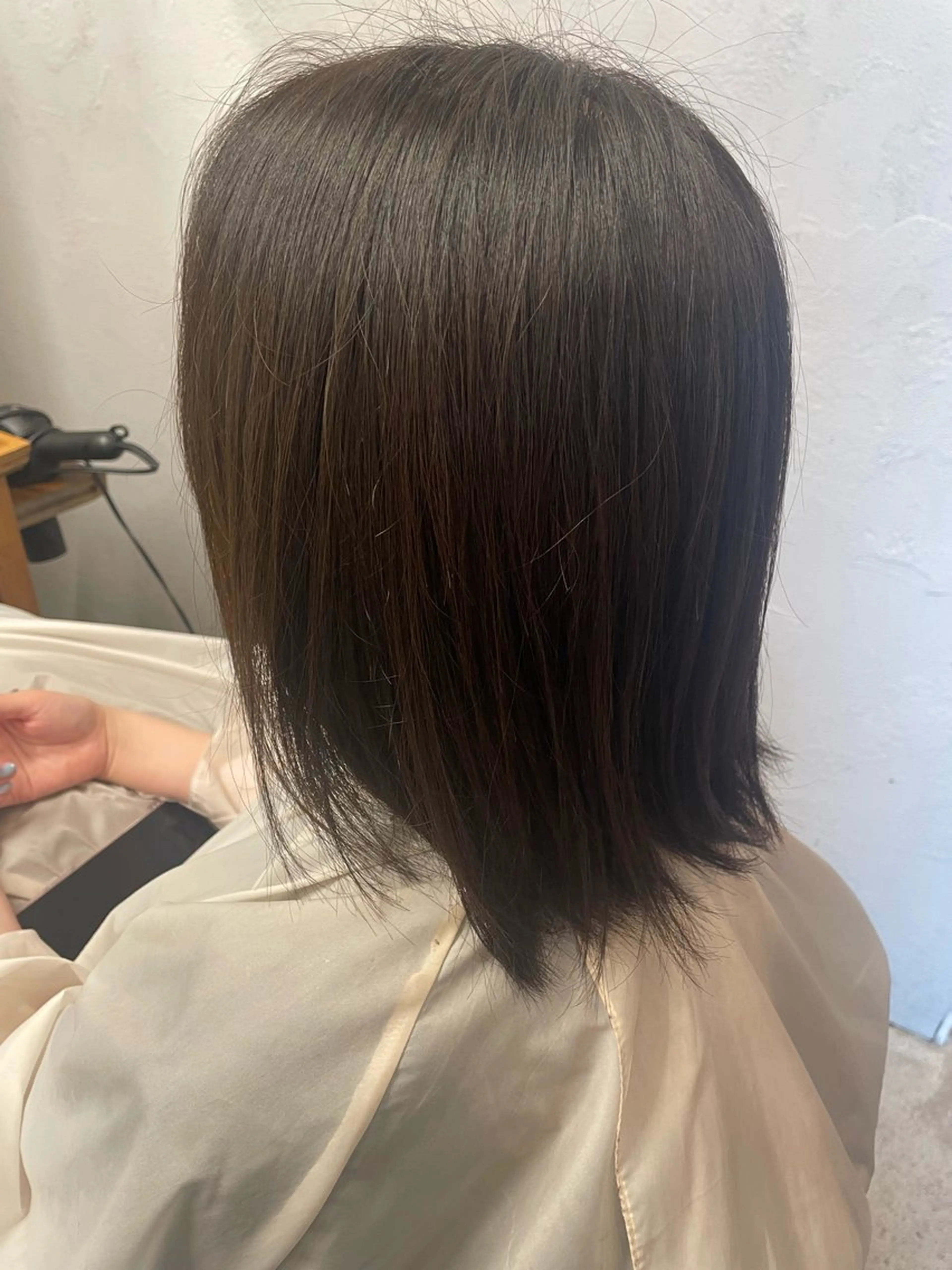 ミディアム カラー veretta.香里園所属・筒井 沙祐奈のヘアスタイル