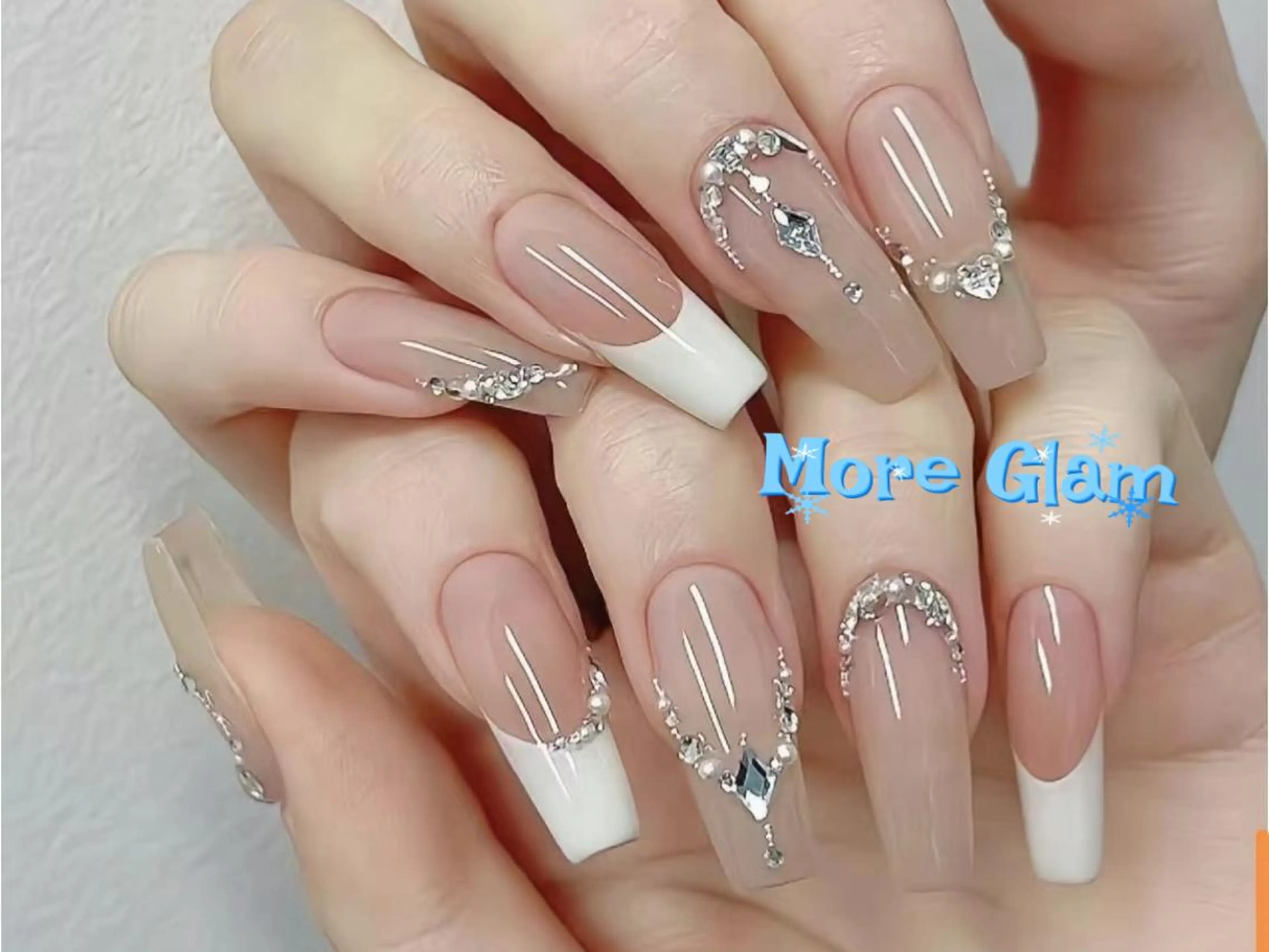 ネイル 長さ出し フットネイル フレンチネイル ジェルネイル ガラスフレンチ More Glam 池袋東口店のネイルデザイン