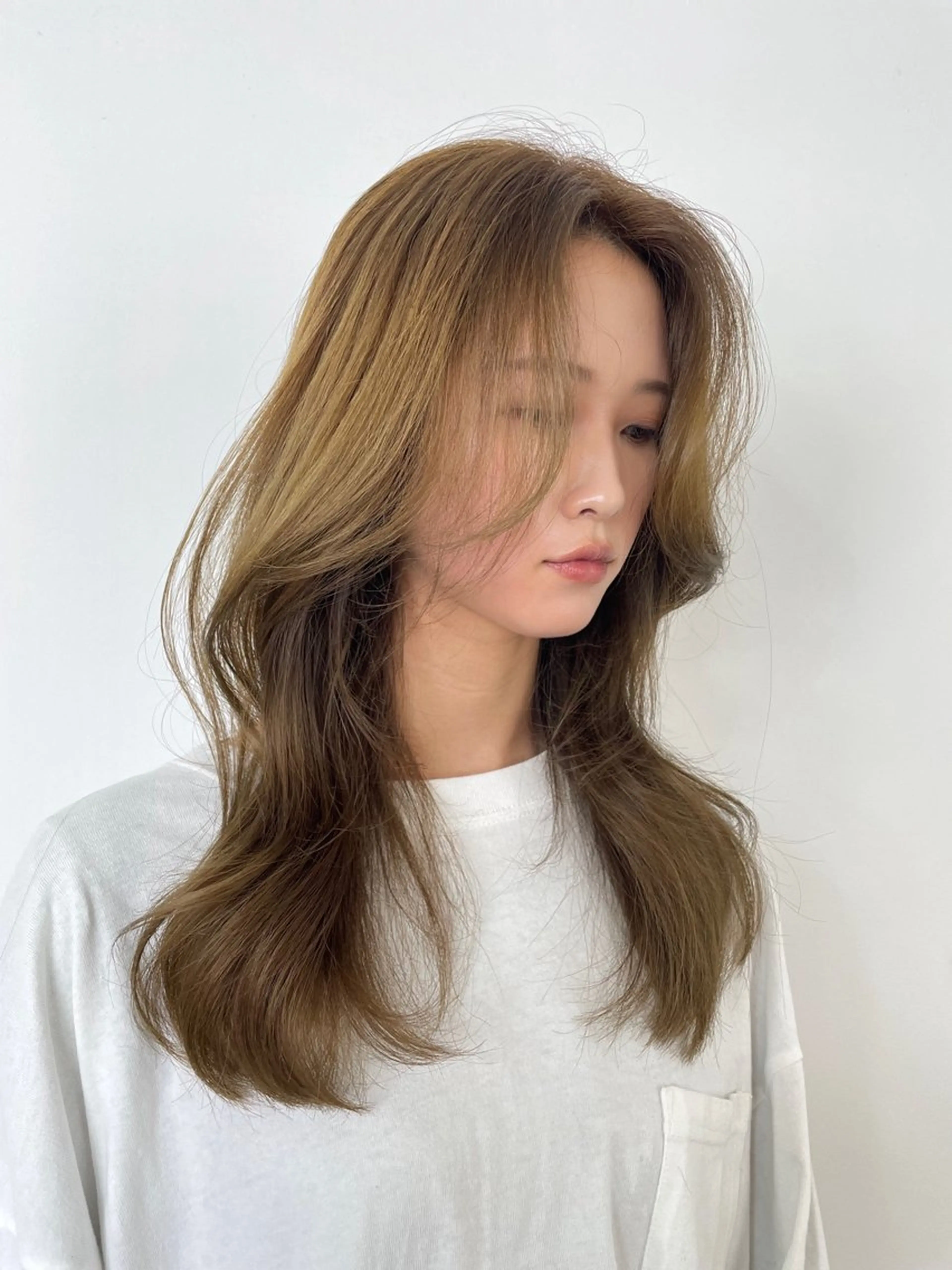 セミロング カット ヘアカラー 韓国ヘア🇰🇷 YURIYAのヘアスタイル