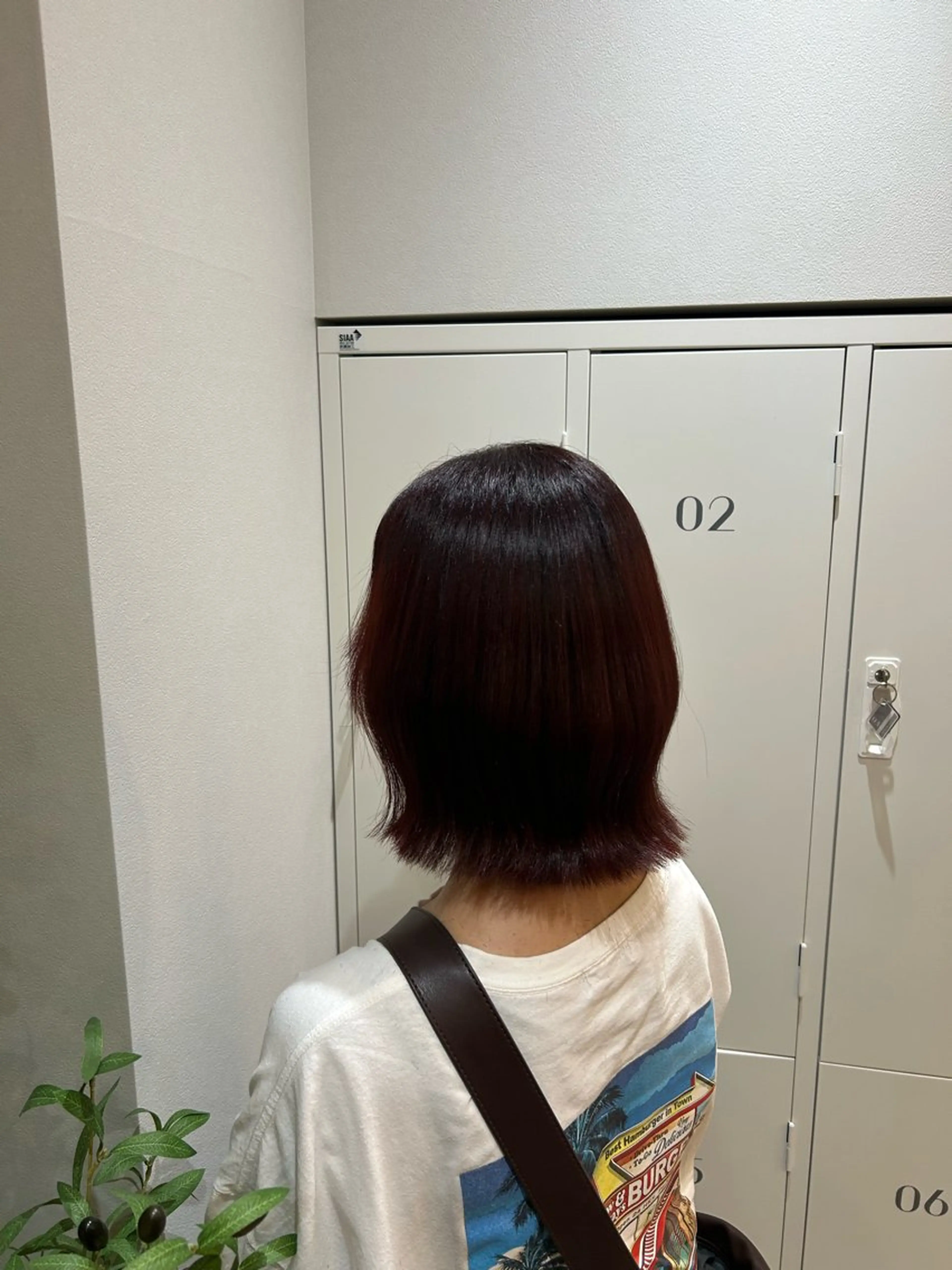 ミディアム カラー ボルドーカラー SOYON星ヶ丘所属・👟SOYONトレン ドヘアともし🩶のヘアスタイル