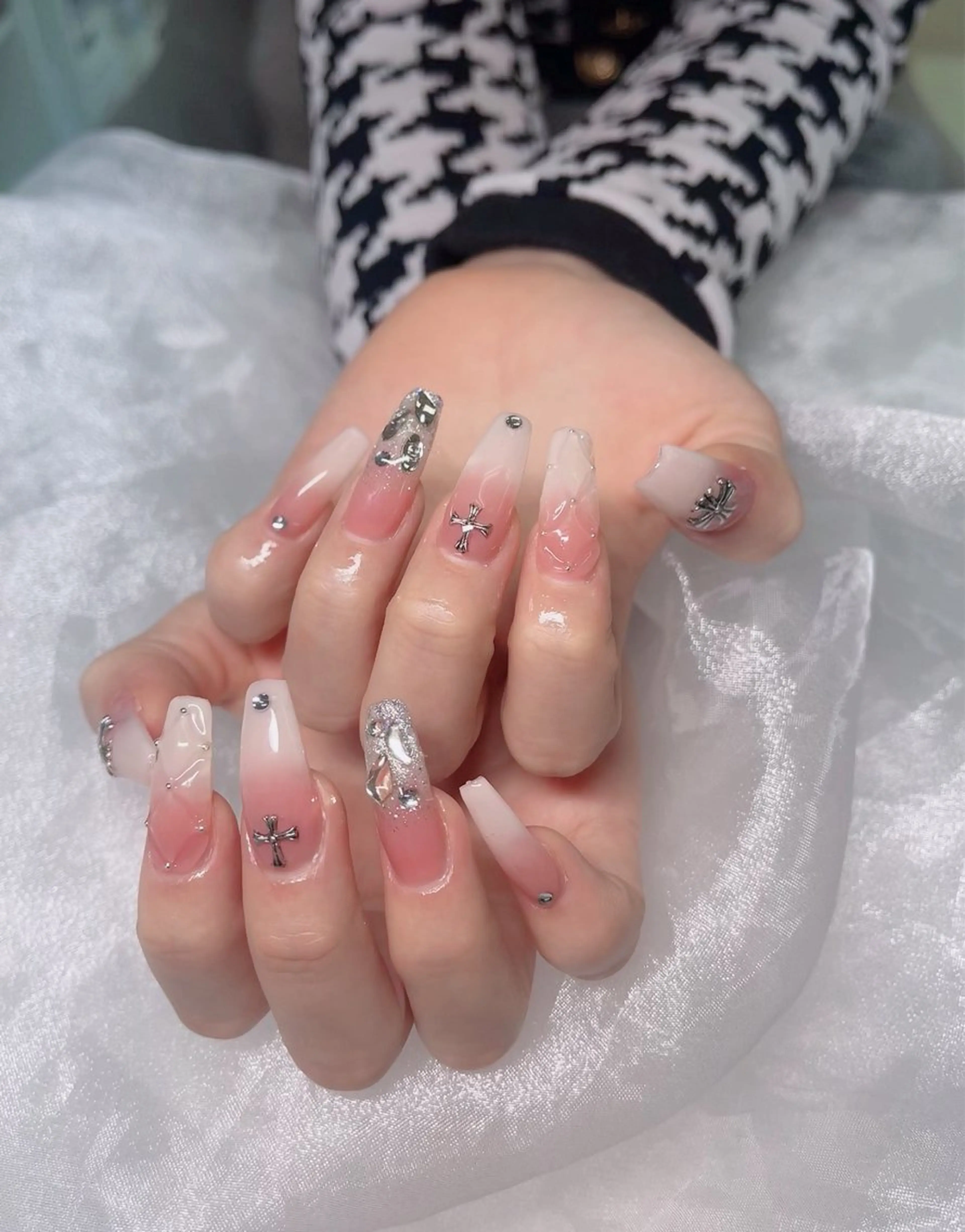 ネイル ハンドネイル HIN NAILのネイルデザイン