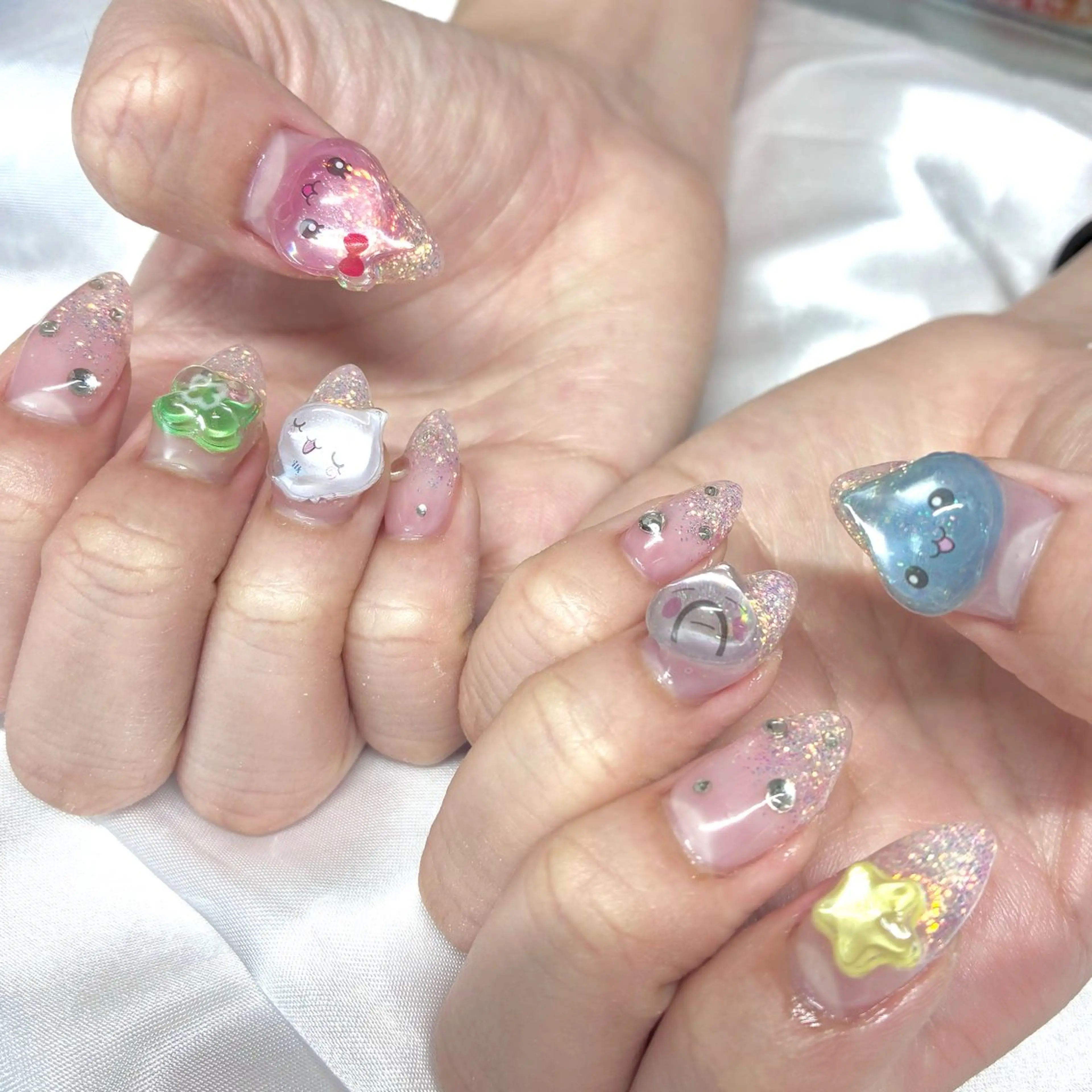 ネイル 持ち込み ハンドネイル Nail ヌシん家 AKANEのネイルデザイン