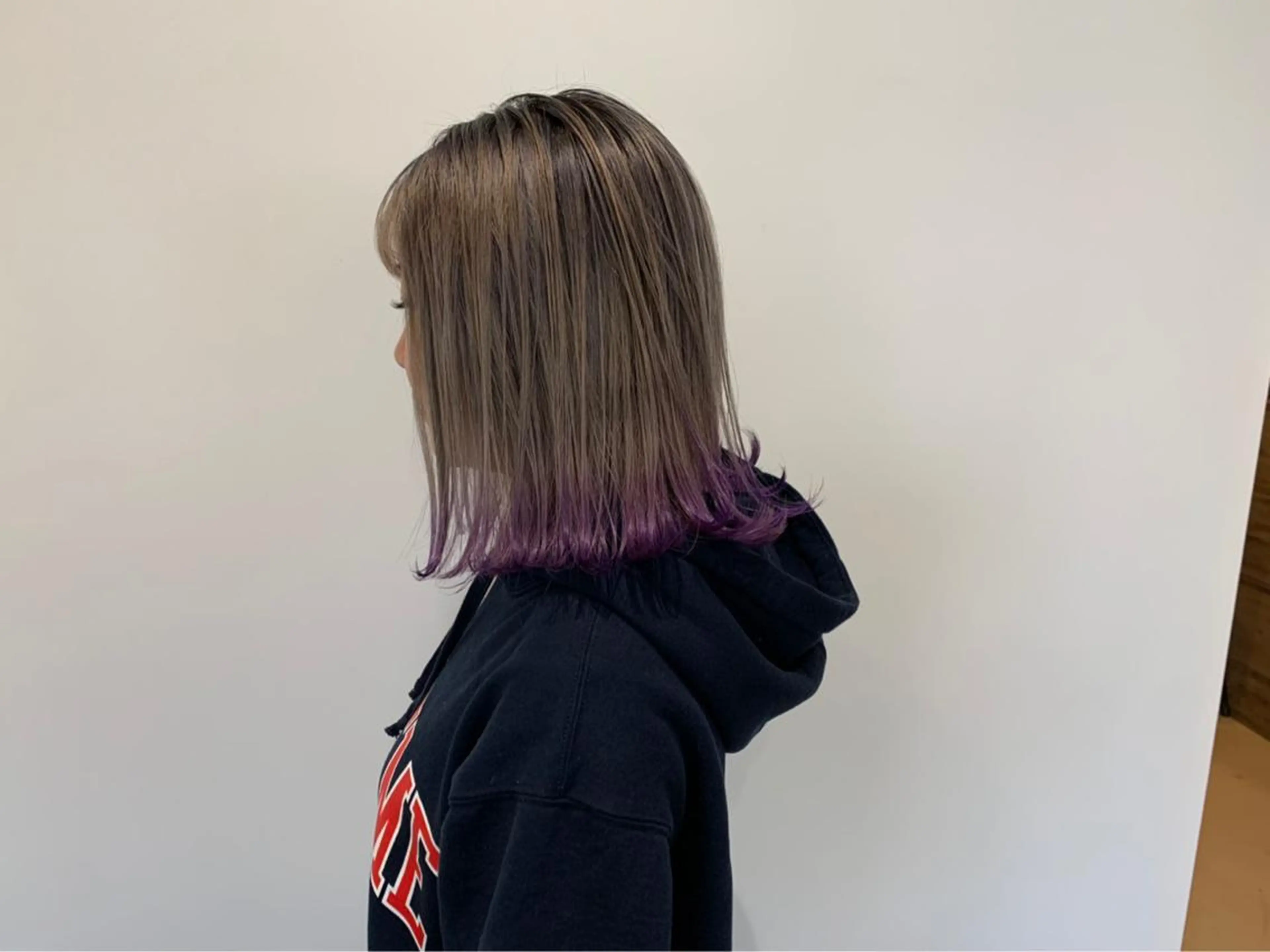 ミディアム カラー 鈴木 美紅のヘアスタイル