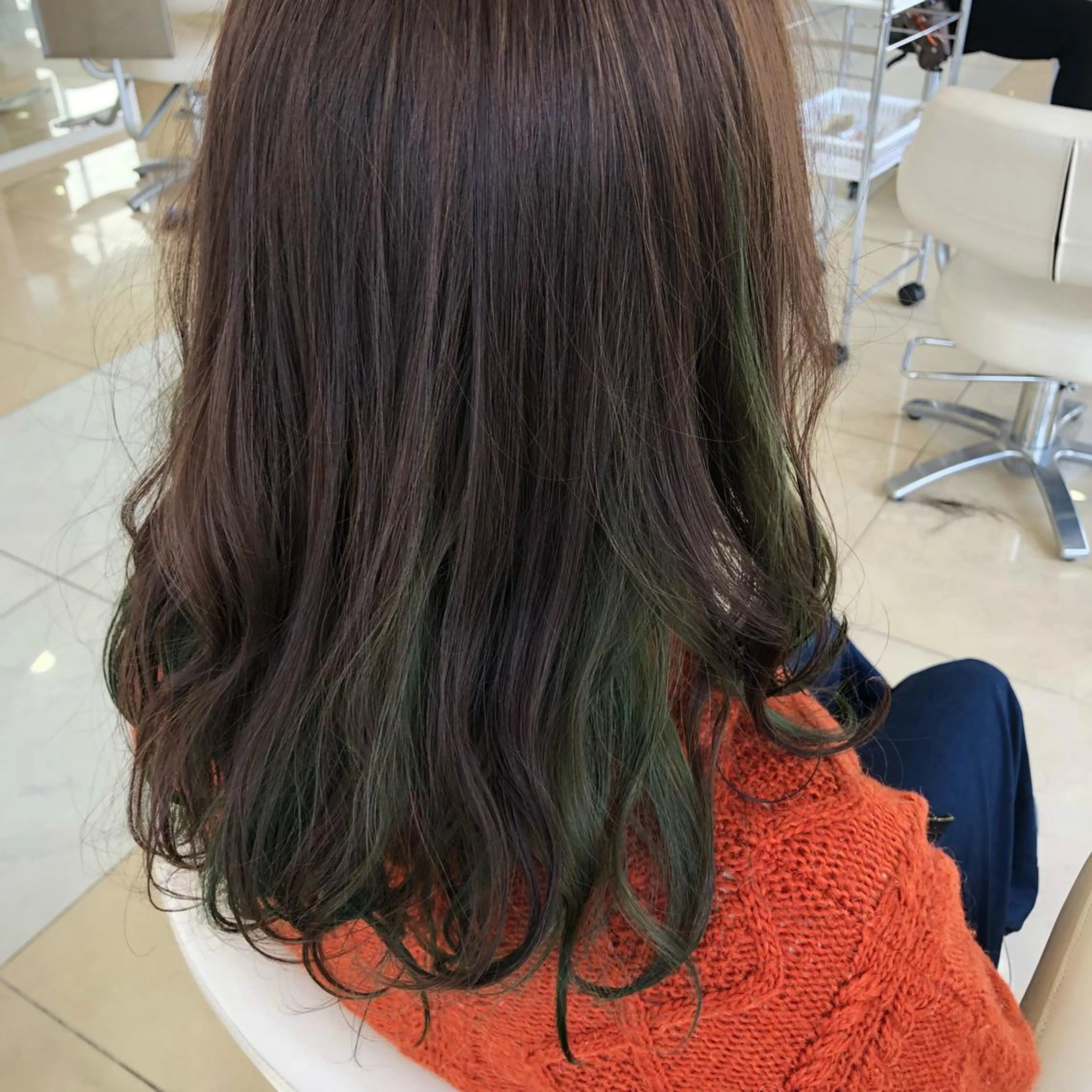 カラー 牧野 佳樹のヘアスタイル