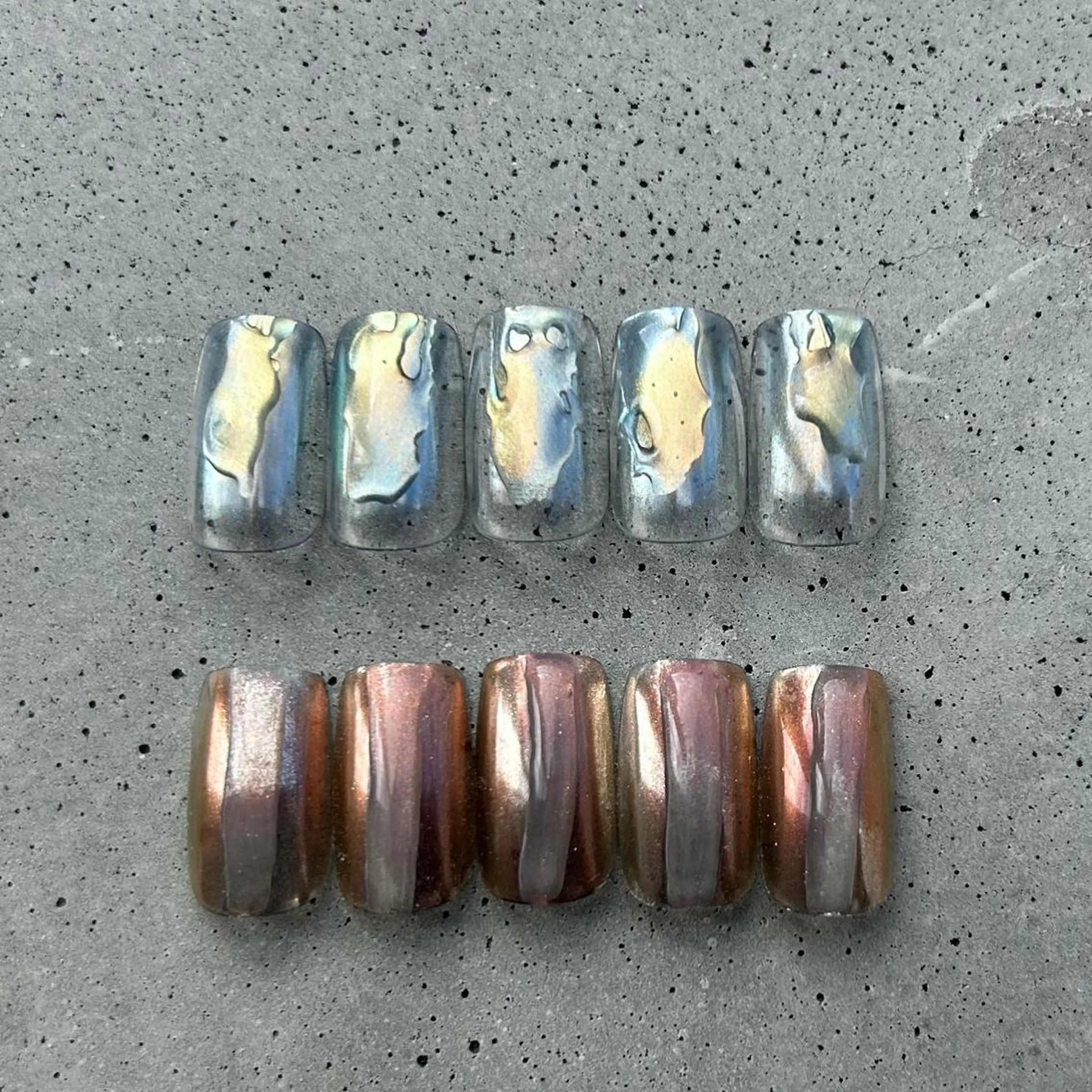 ネイル オーロラネイル ブルー ブラウン カジュアル ミラーネイル ハンドネイル ハンドケア lyly.nail所属・lylynail YUUKAのネイルデザイン