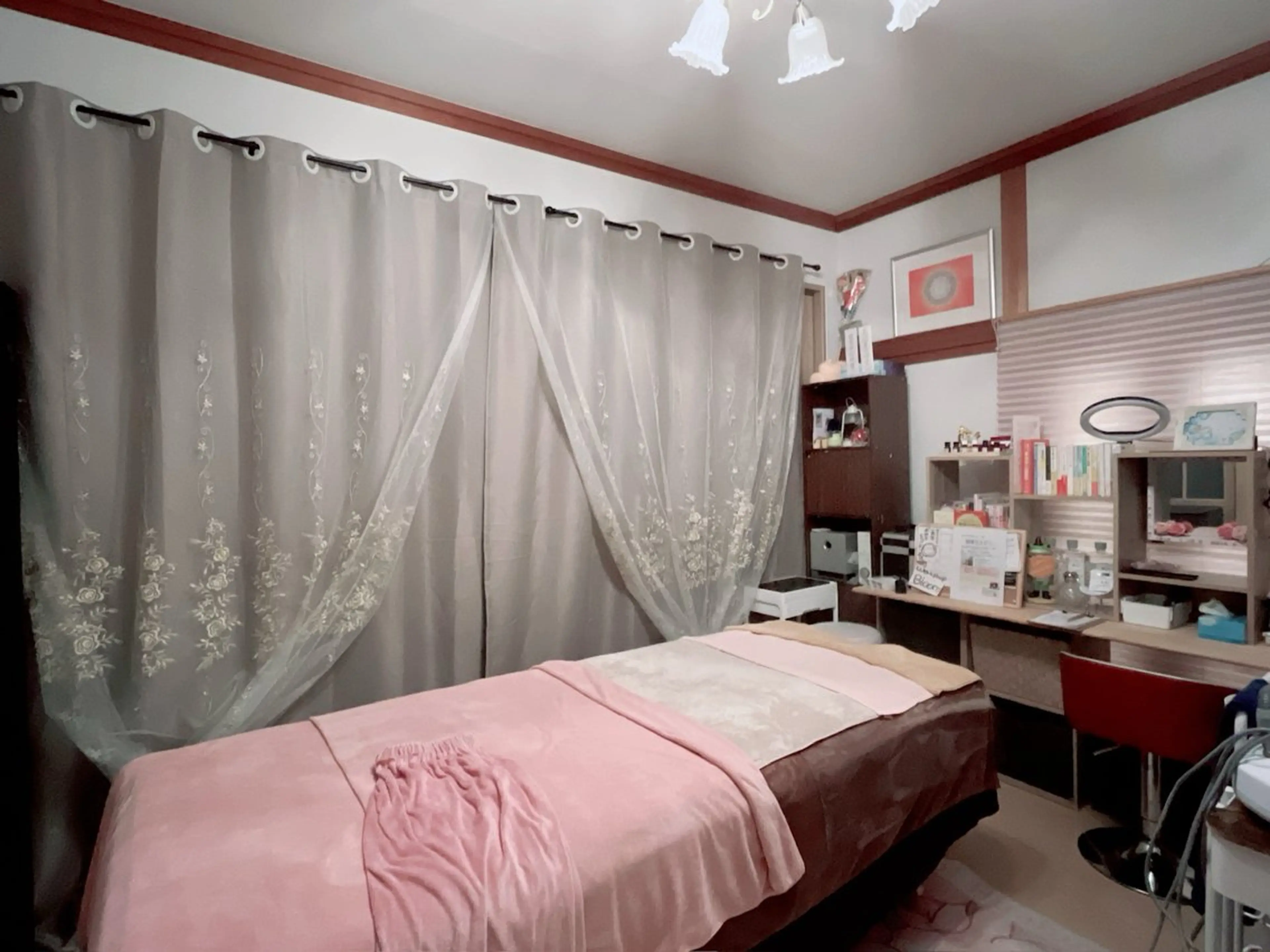 リラクゼーション・デコルテ専門店Bloom所属・鐵 値英子のエステ・リラクイメージ