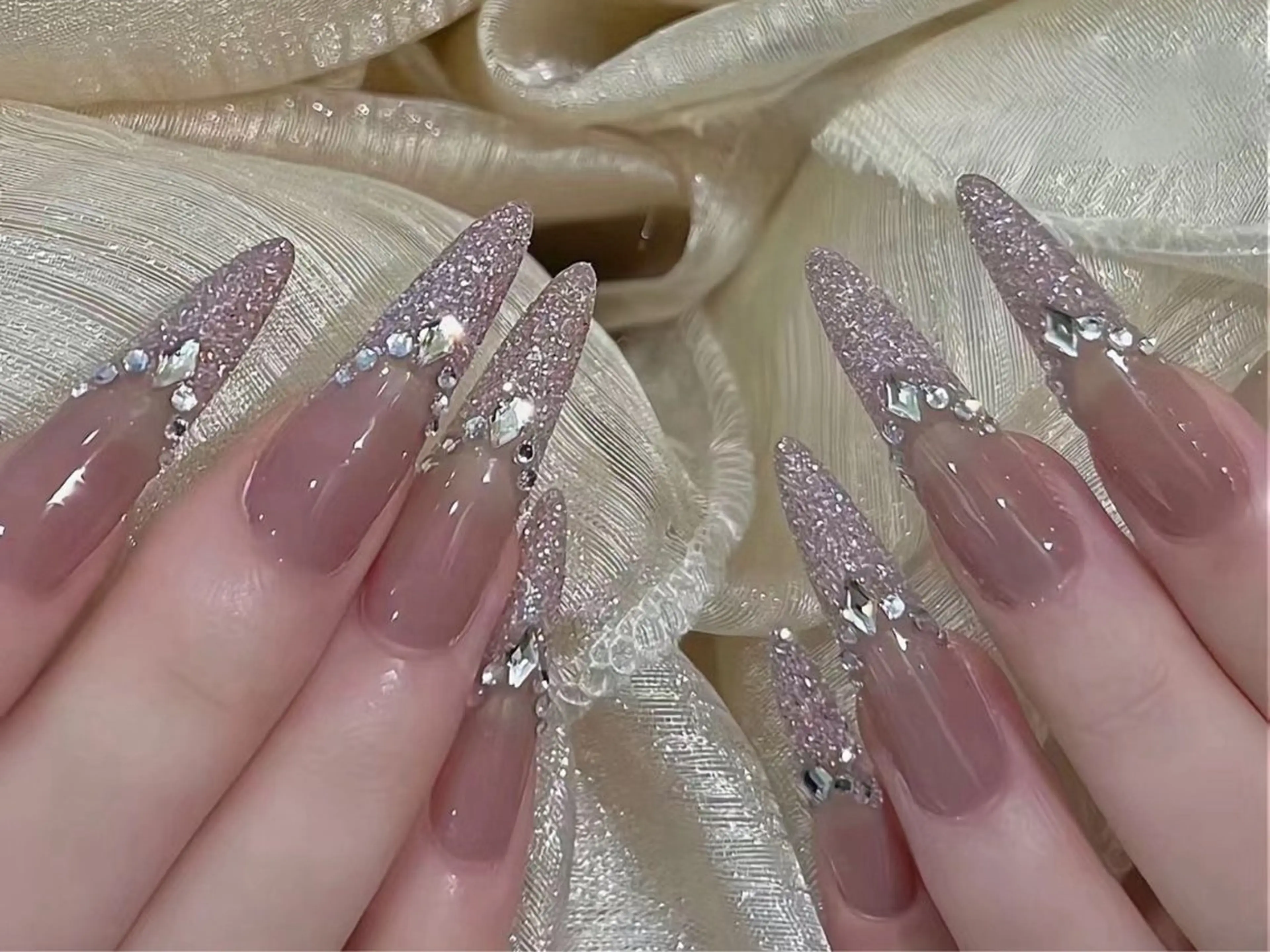 ネイル アートネイル チークネイル 長さ出し フットネイル ジェルネイル ハンドネイル ハンドケア ラッキーネイルサロン 西川口東口店のネイルデザイン