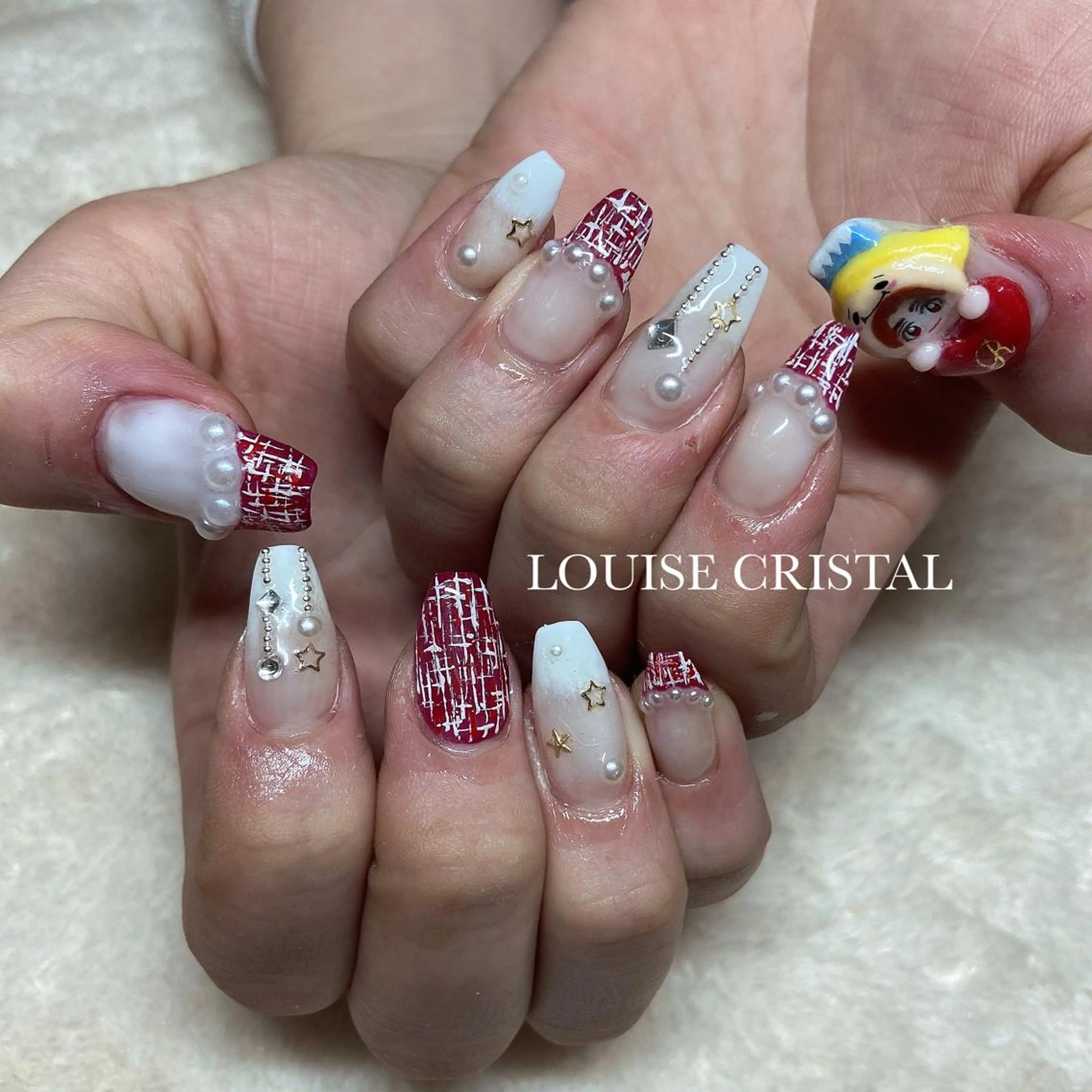 ネイル ハンドネイル LOUISE CRYSTALのネイルデザイン