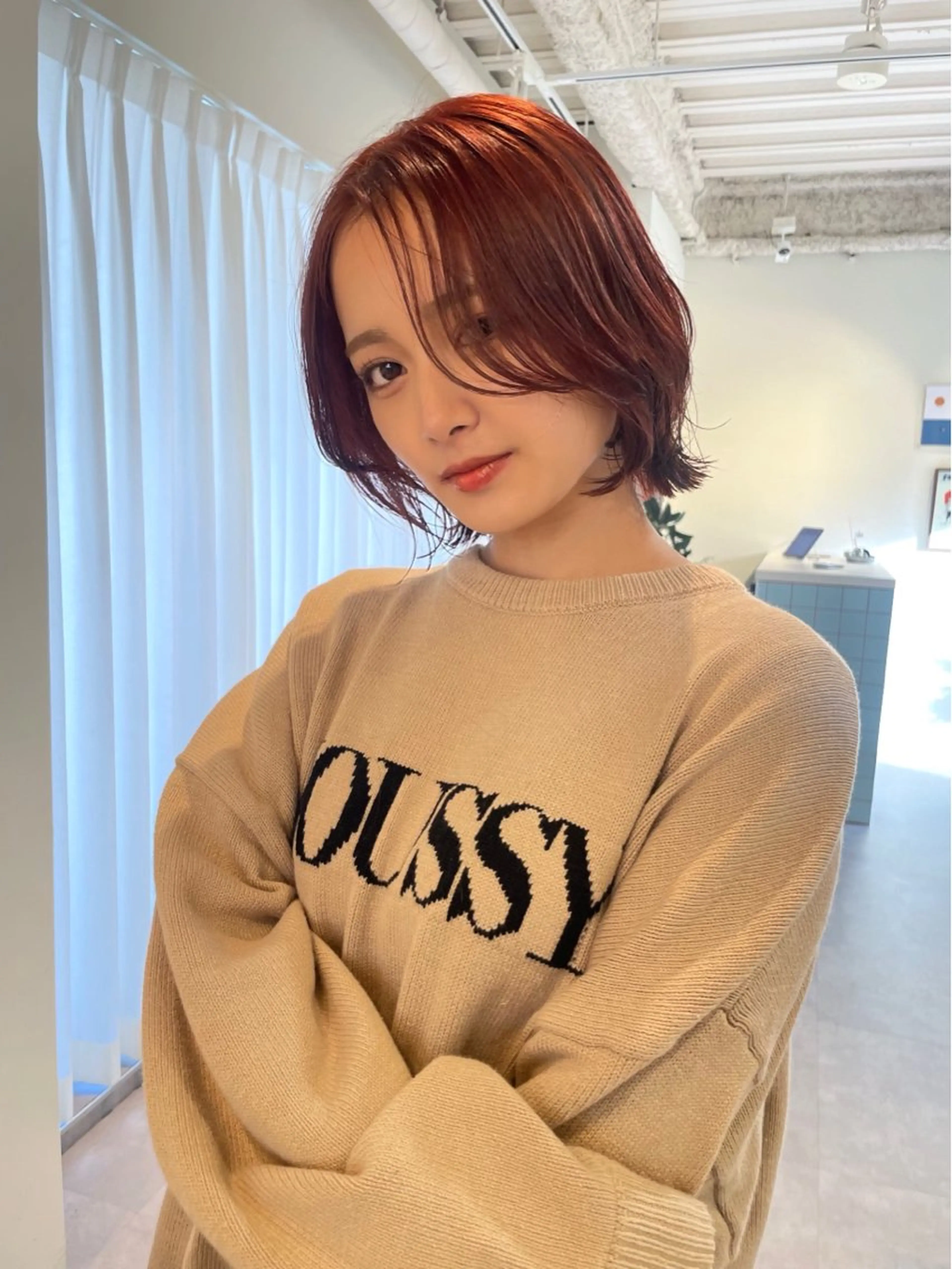 ミディアム カラー レッドカラー 若月 あやかのヘアスタイル