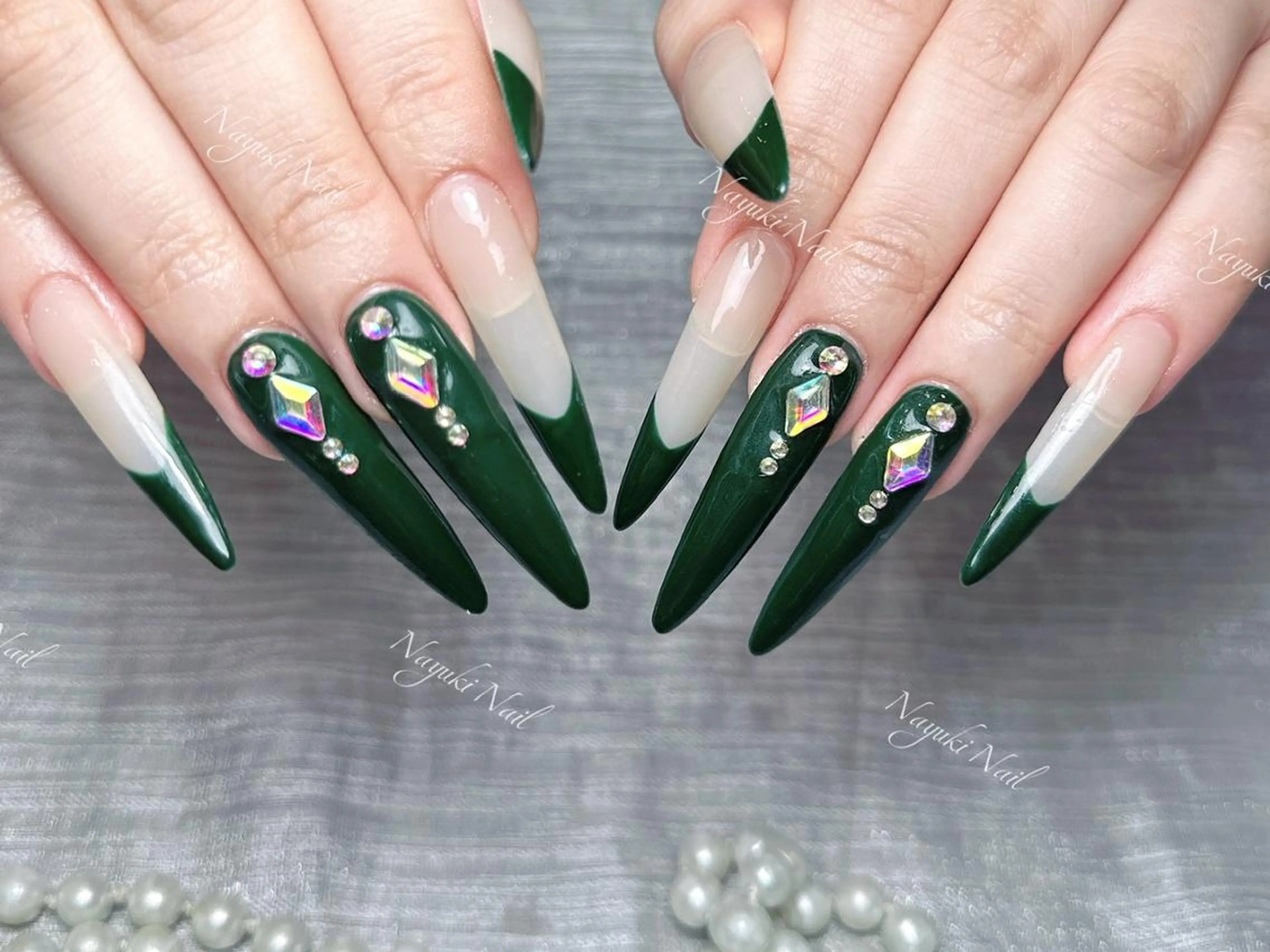 ネイル 🦋 Queenieのネイルデザイン