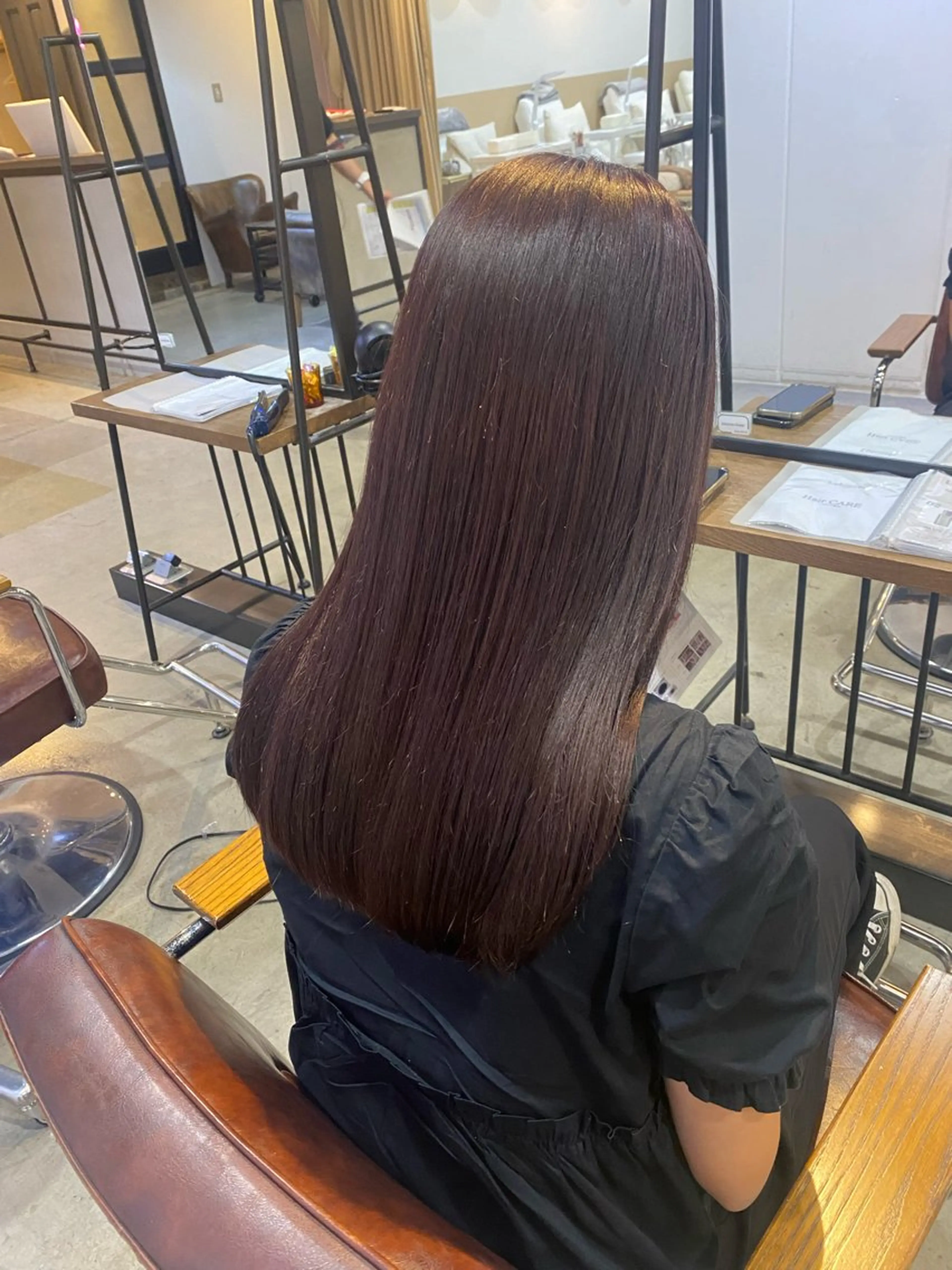 セミロング カラー カット ヘアカラー 縮毛矯正 平川 夏海のヘアスタイル