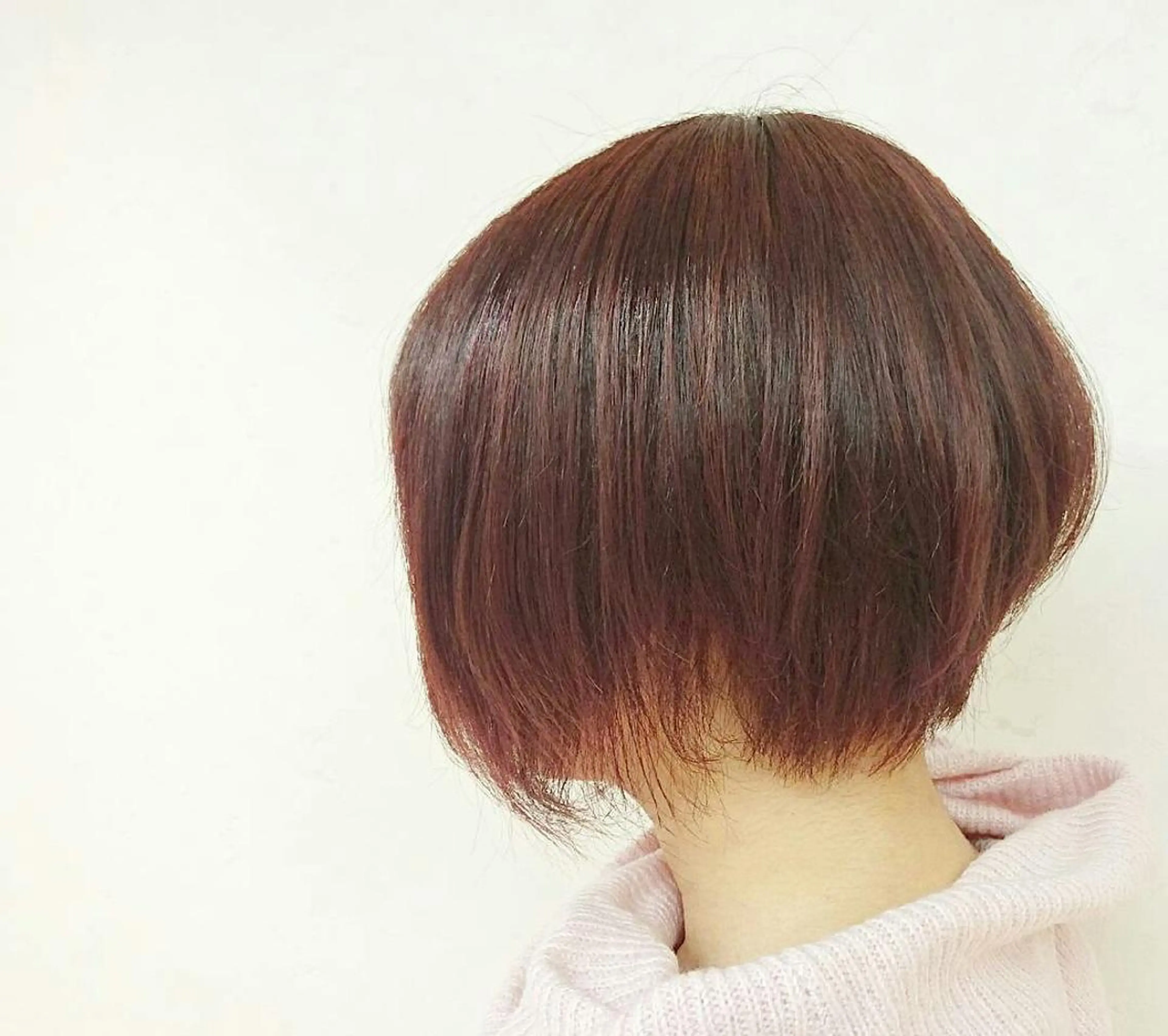 ショート カラー 透明感ハイライト◎ 伊藤夏海のヘアスタイル