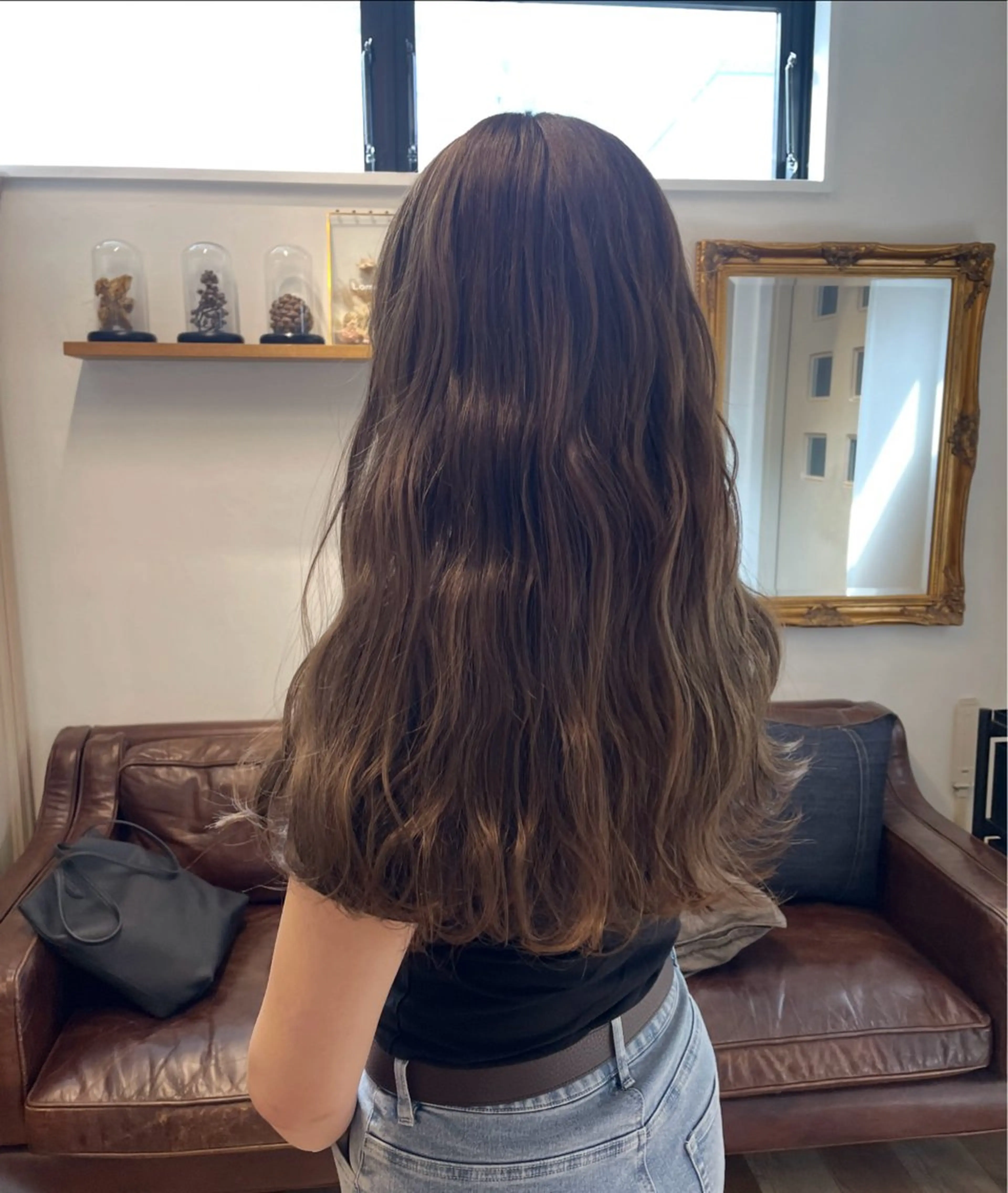 ロング カラー ヘアカラー トリートメント ヘッドスパ ミルクティー× グレージュMOMOのヘアスタイル