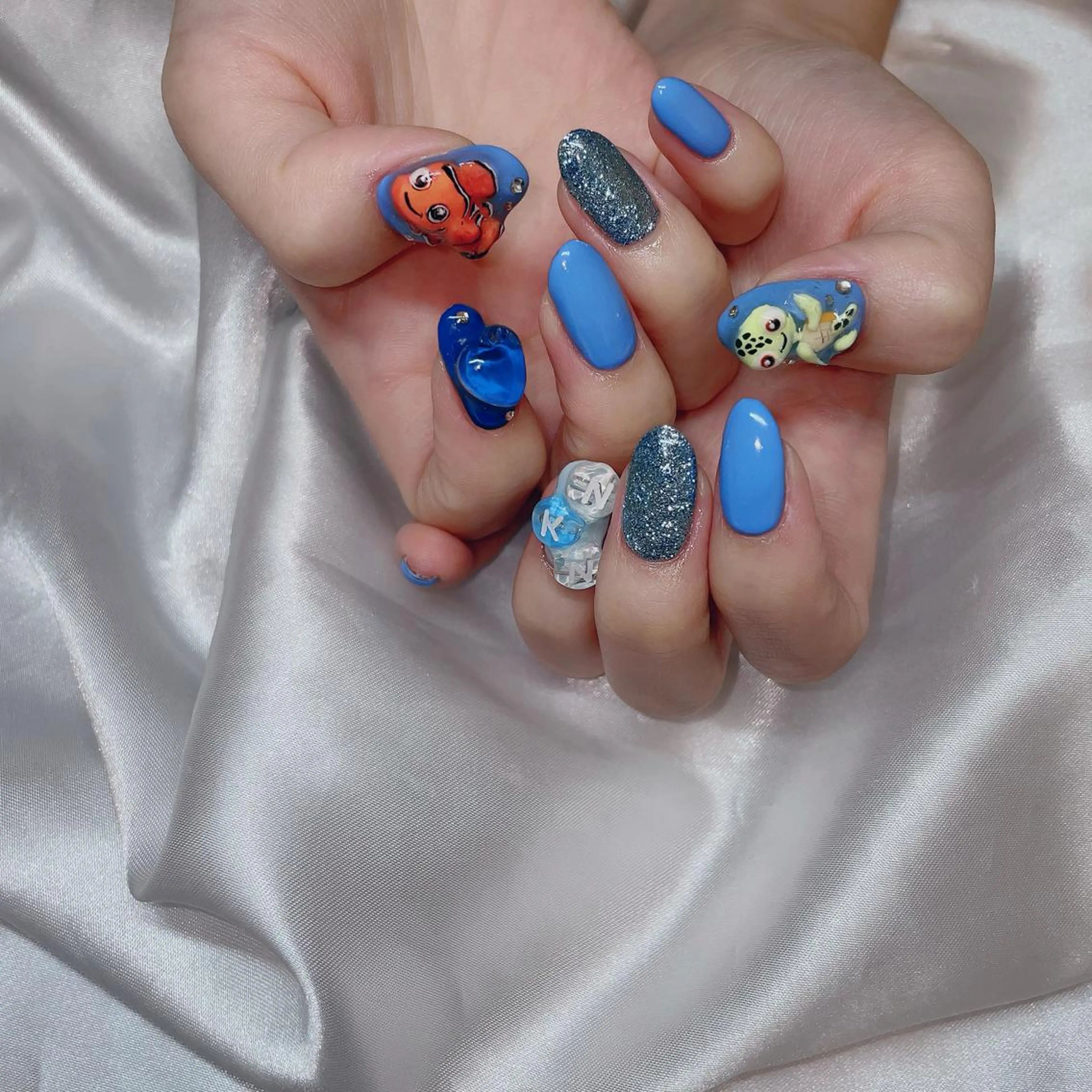 ミディアム ハンドネイル ⛓Miyu ⛓のネイルデザイン