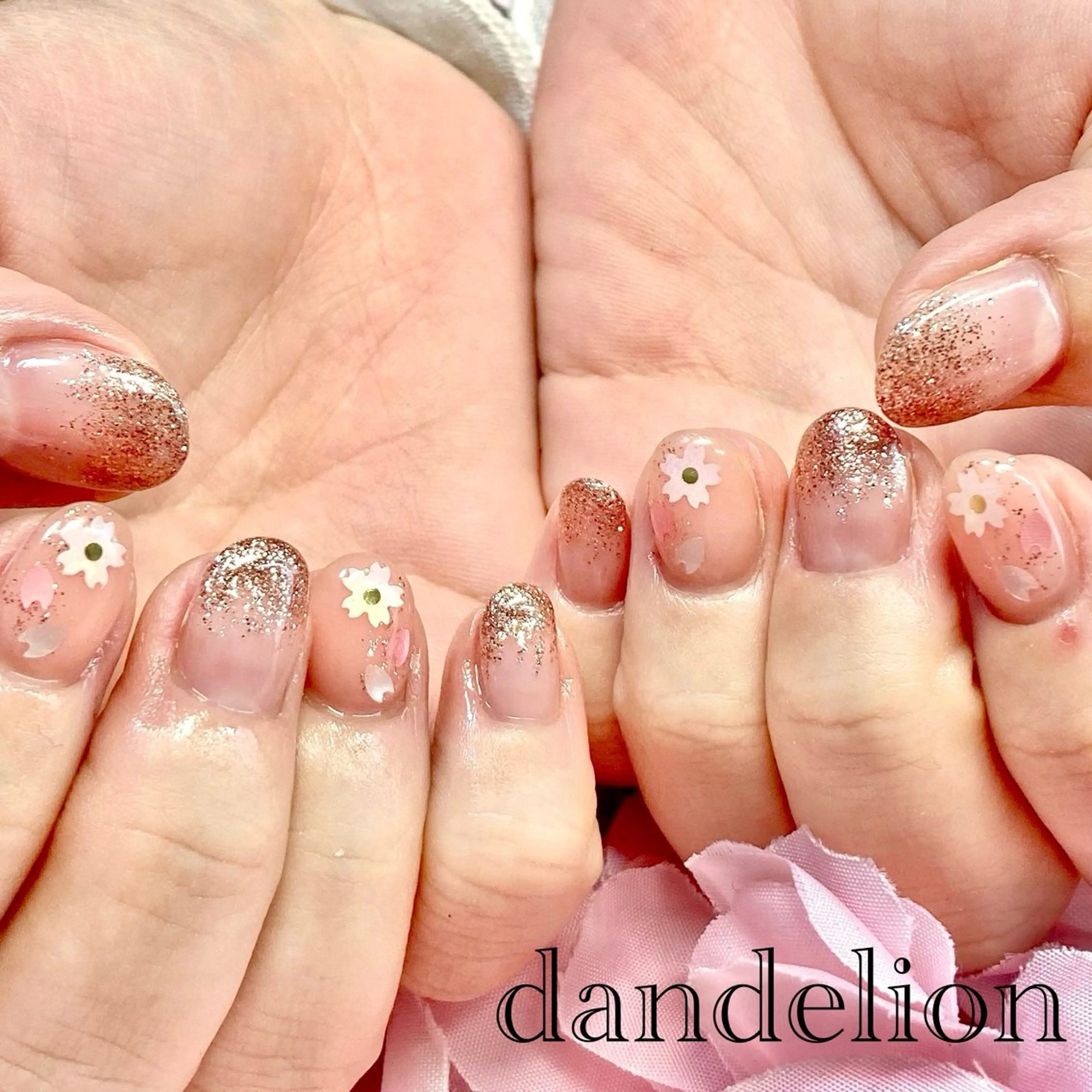 ネイル ハンドネイル ハンドケア dandelion ダンデライオンのネイルデザイン