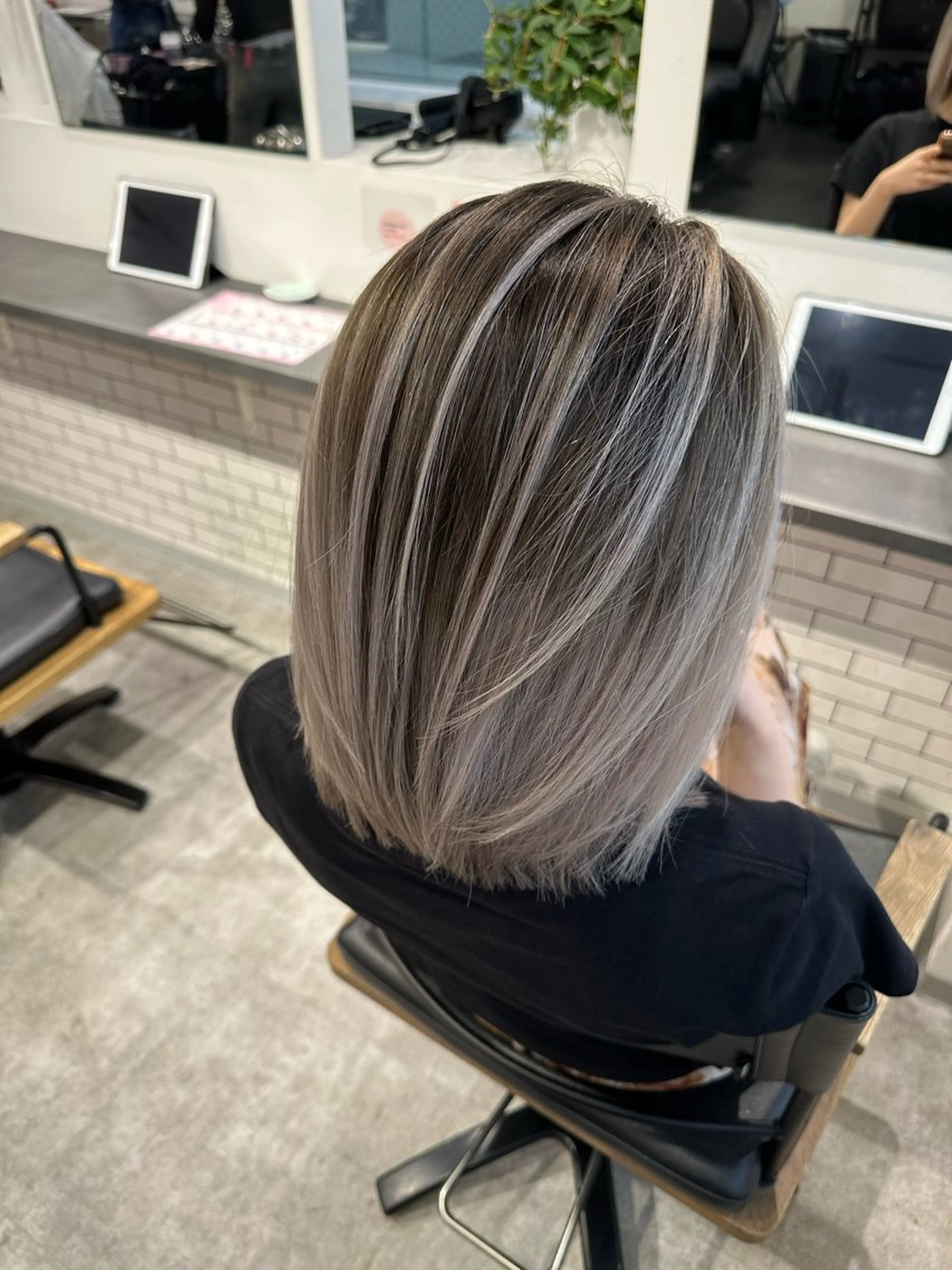 ショート カラー ショートボブ アディクシーカラー バレイヤージュ ブリーチ ケアブリーチ トリートメント JIL BLAN 京都のヘアスタイル