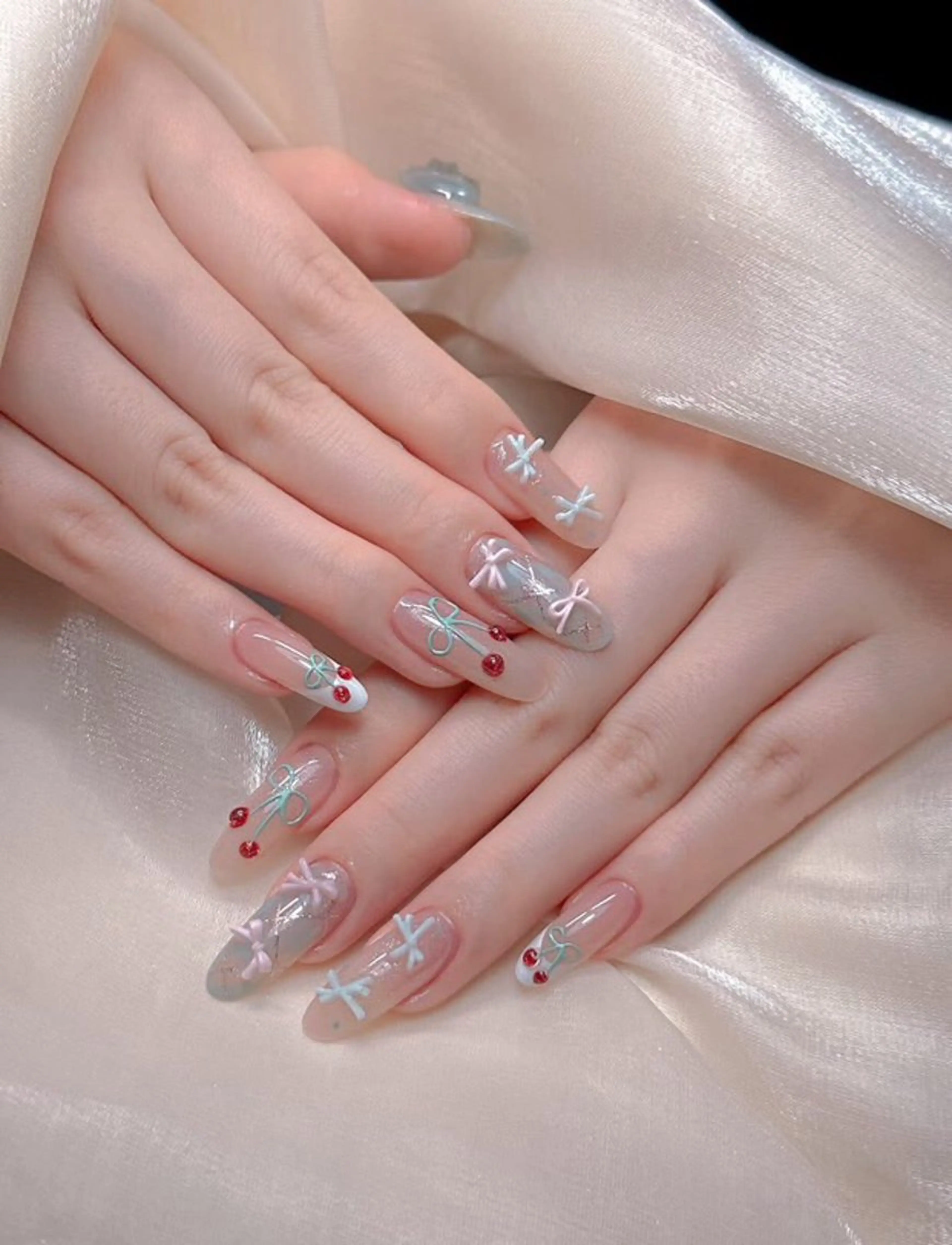 ネイル アートネイル ジェルネイル グラデーション マグネットネイル ニュアンスネイル ハンドネイル Ryu Nail Studio所属・Ryu Nail 新大久保のネイルデザイン