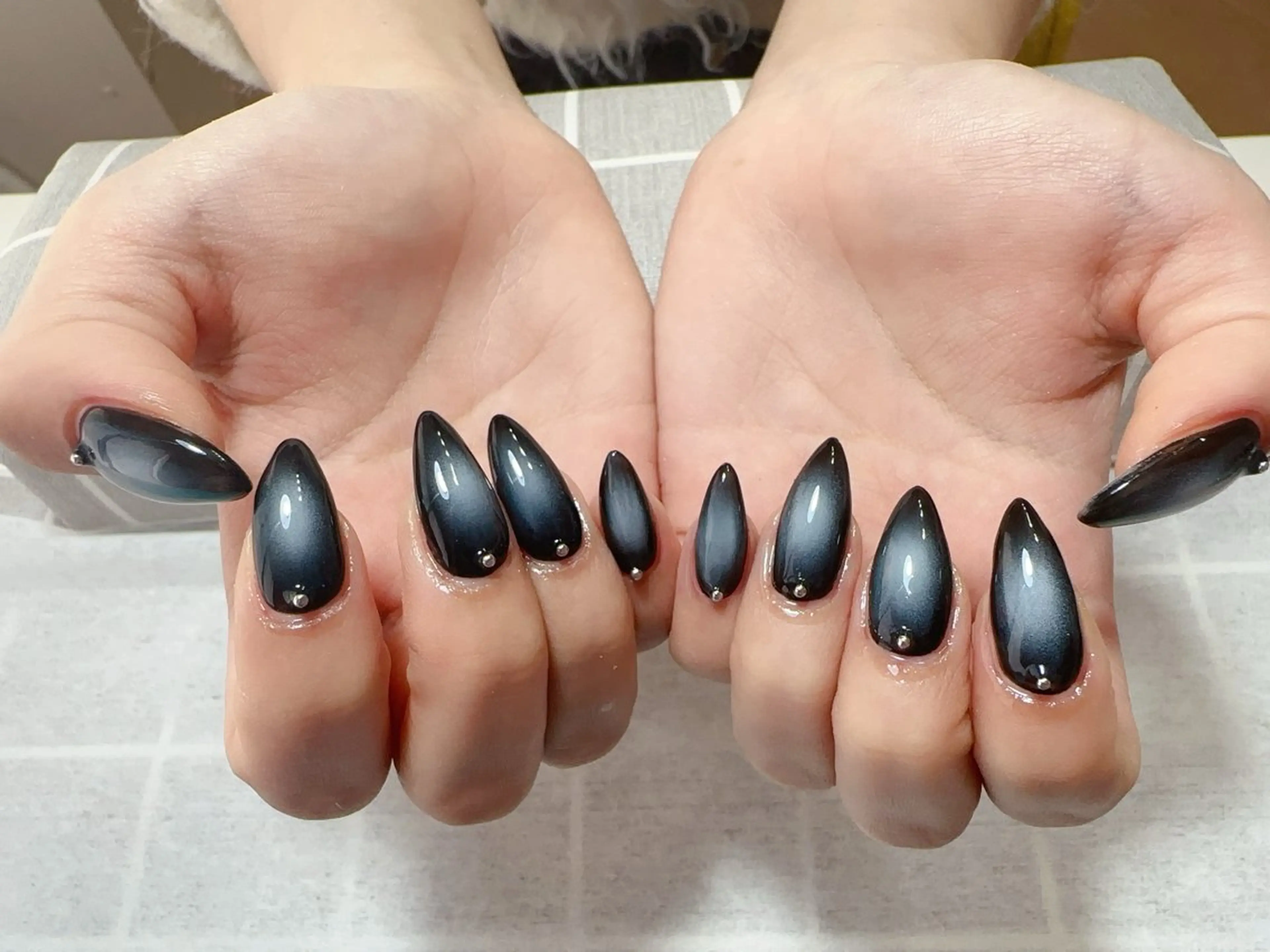 ネイル ハンドネイル NAIL CIRCLESのネイルデザイン