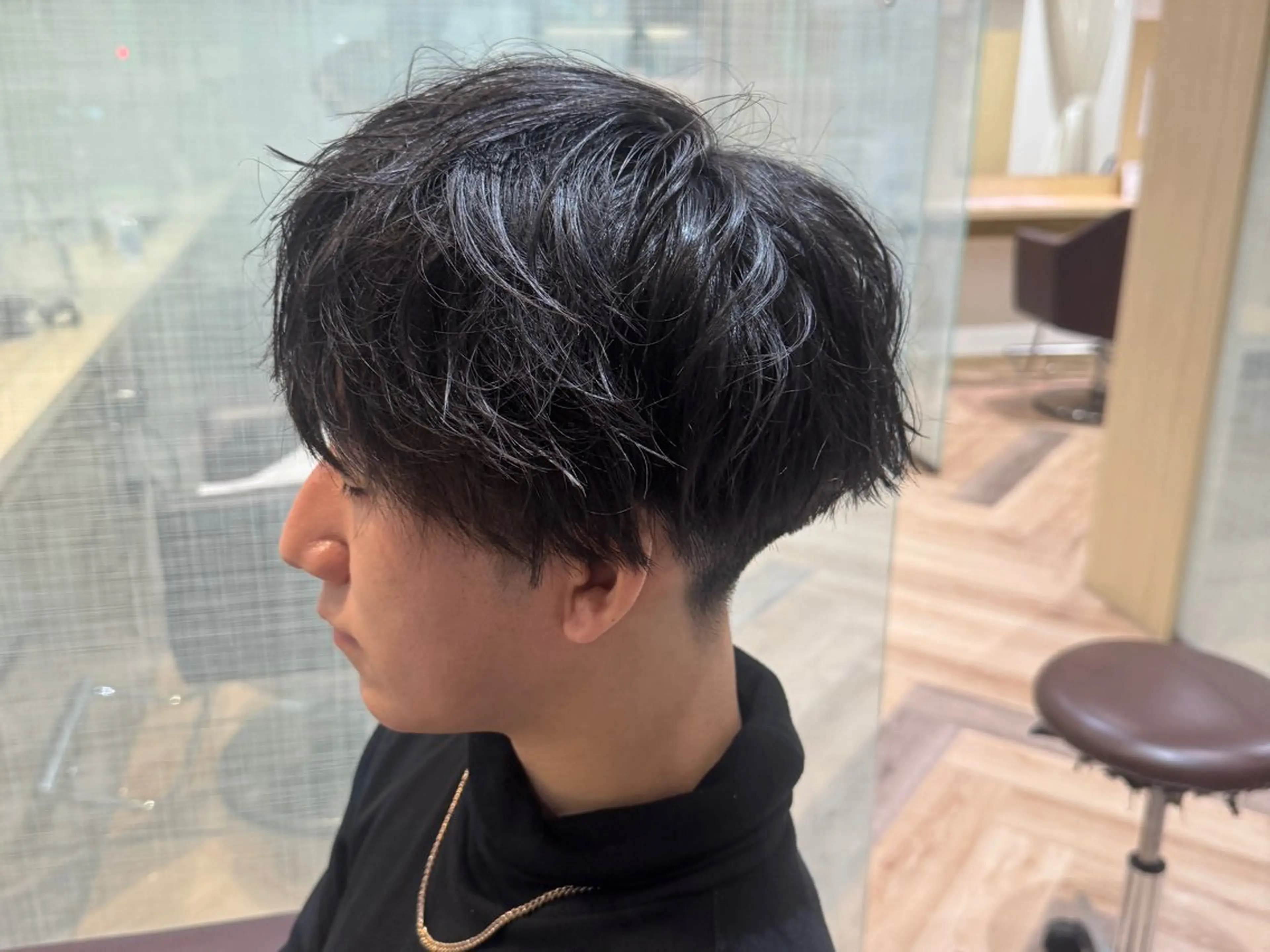 ショート パーマ メンズ マッシュ メンズ特化/ センターパート/八谷のヘアスタイル