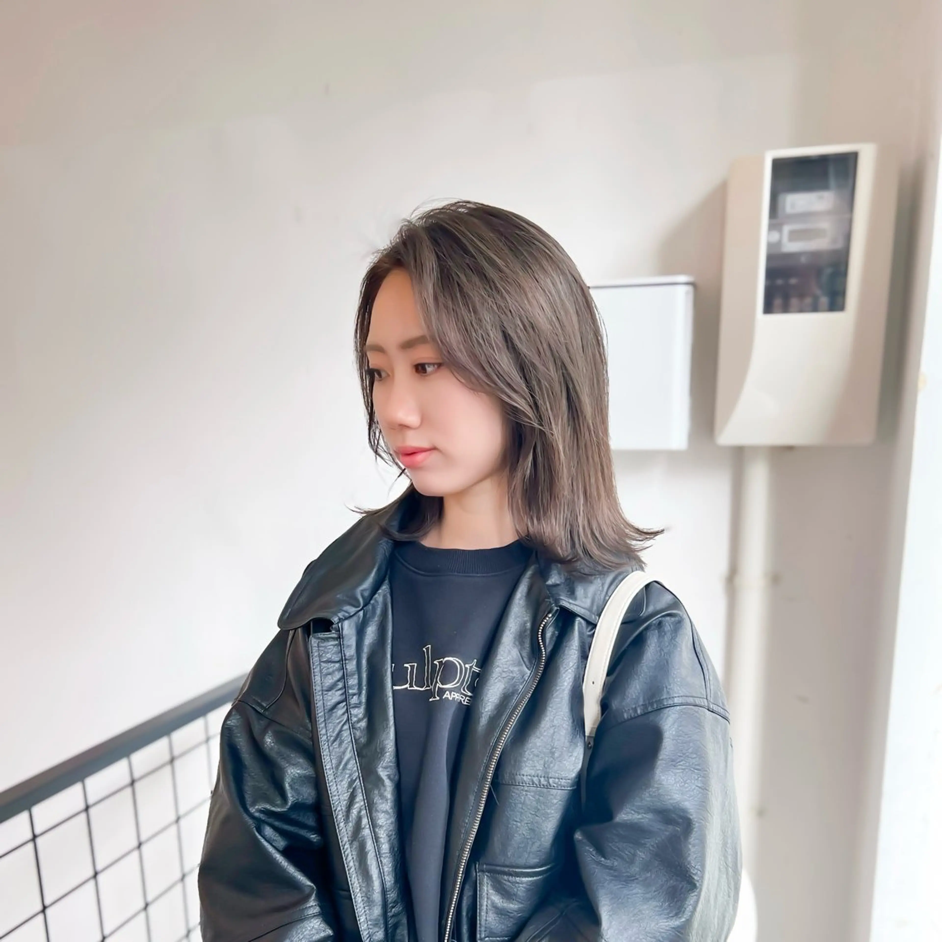 ミディアム カラー ブリーチ ケアブリーチ グレージュ カット ヘアカラー トリートメント quon RYUYA /レイヤーのヘアスタイル