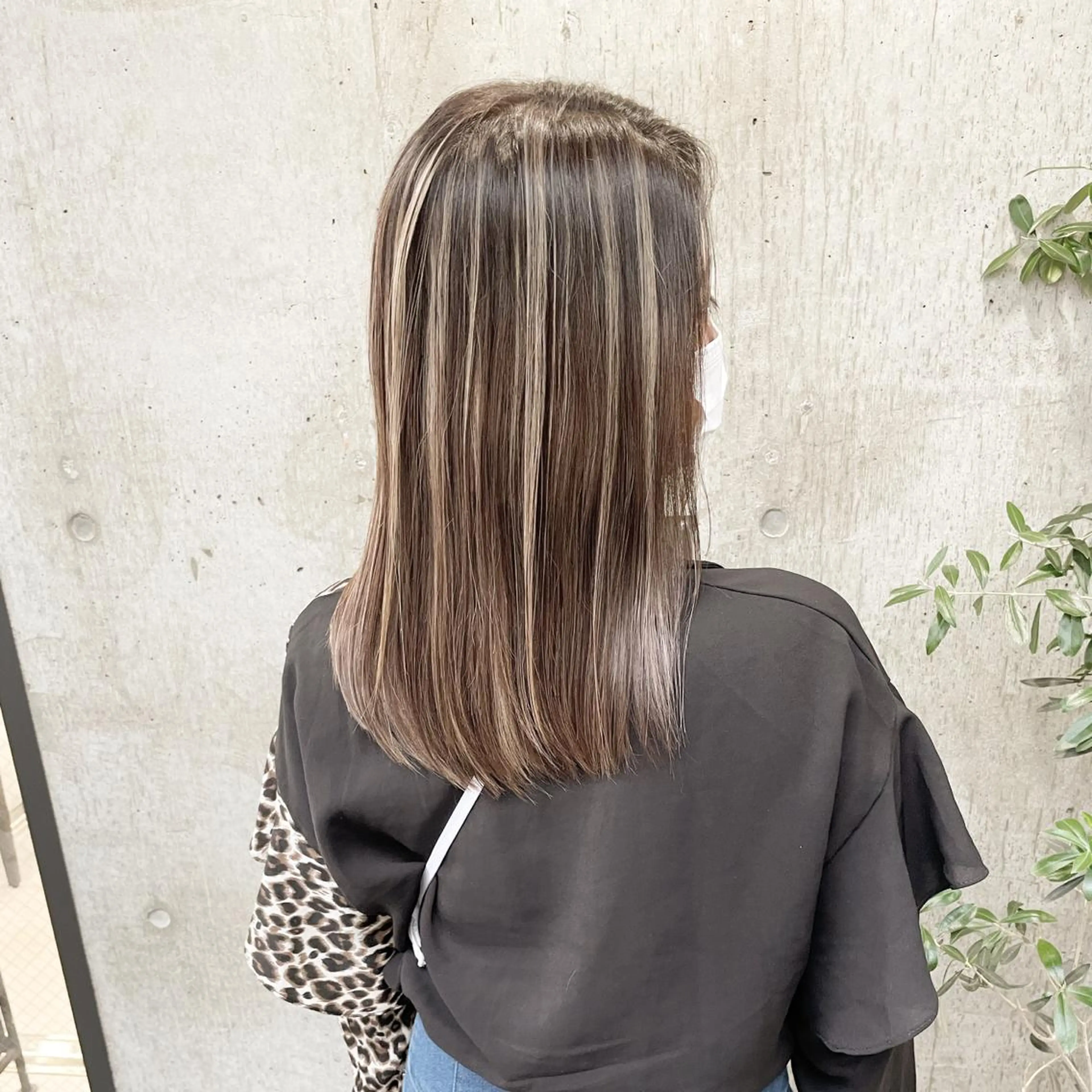 セミロング カラー ヘアアレンジ ヘアカラー TATSUYA アートディレクターのヘアスタイル