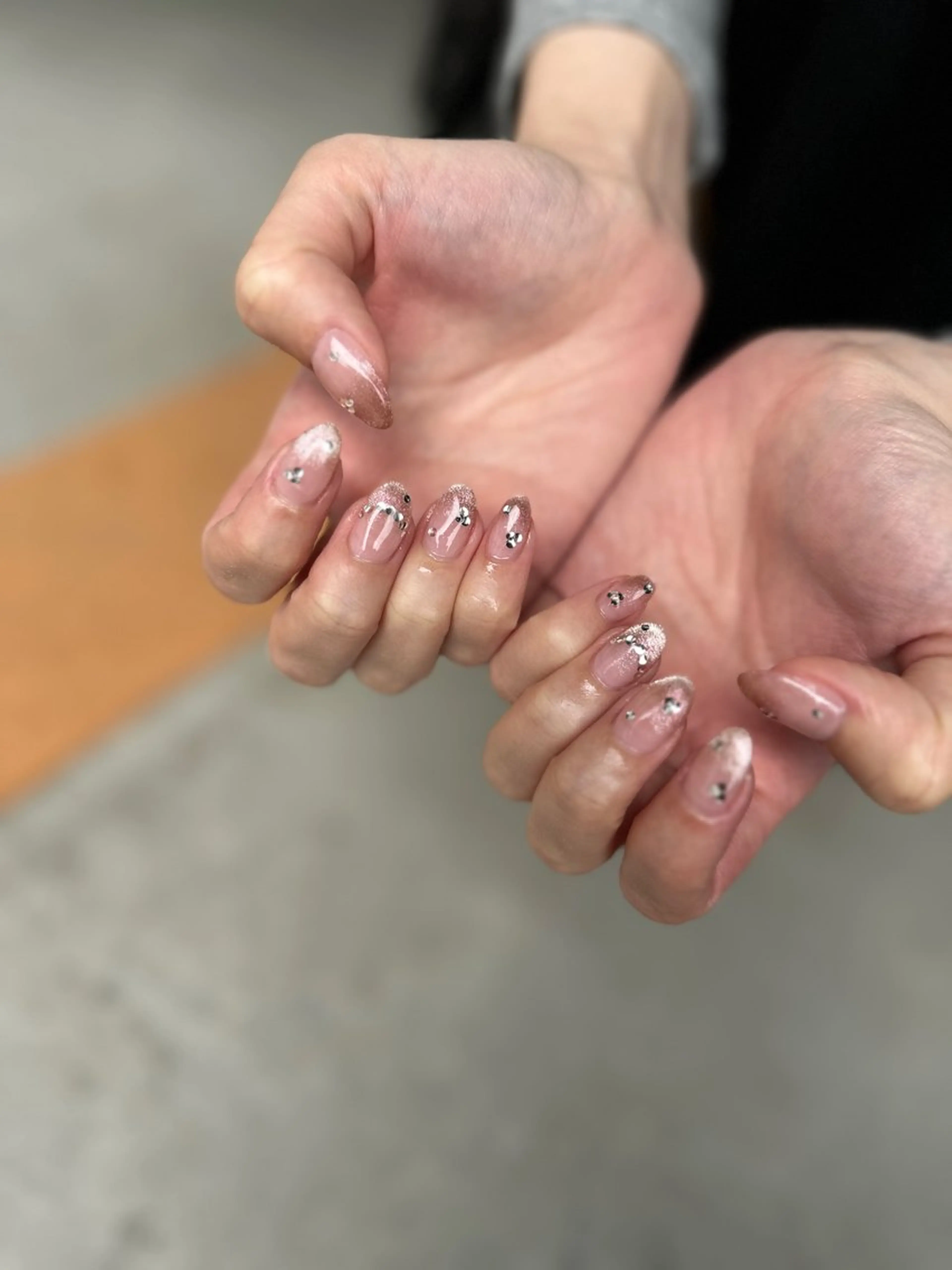 ネイル ストーンネイル ハンドネイル nail salon  ∞ mikanal ∞所属・nailsalon ∞ ﾐｶﾅﾙ ∞のネイルデザイン