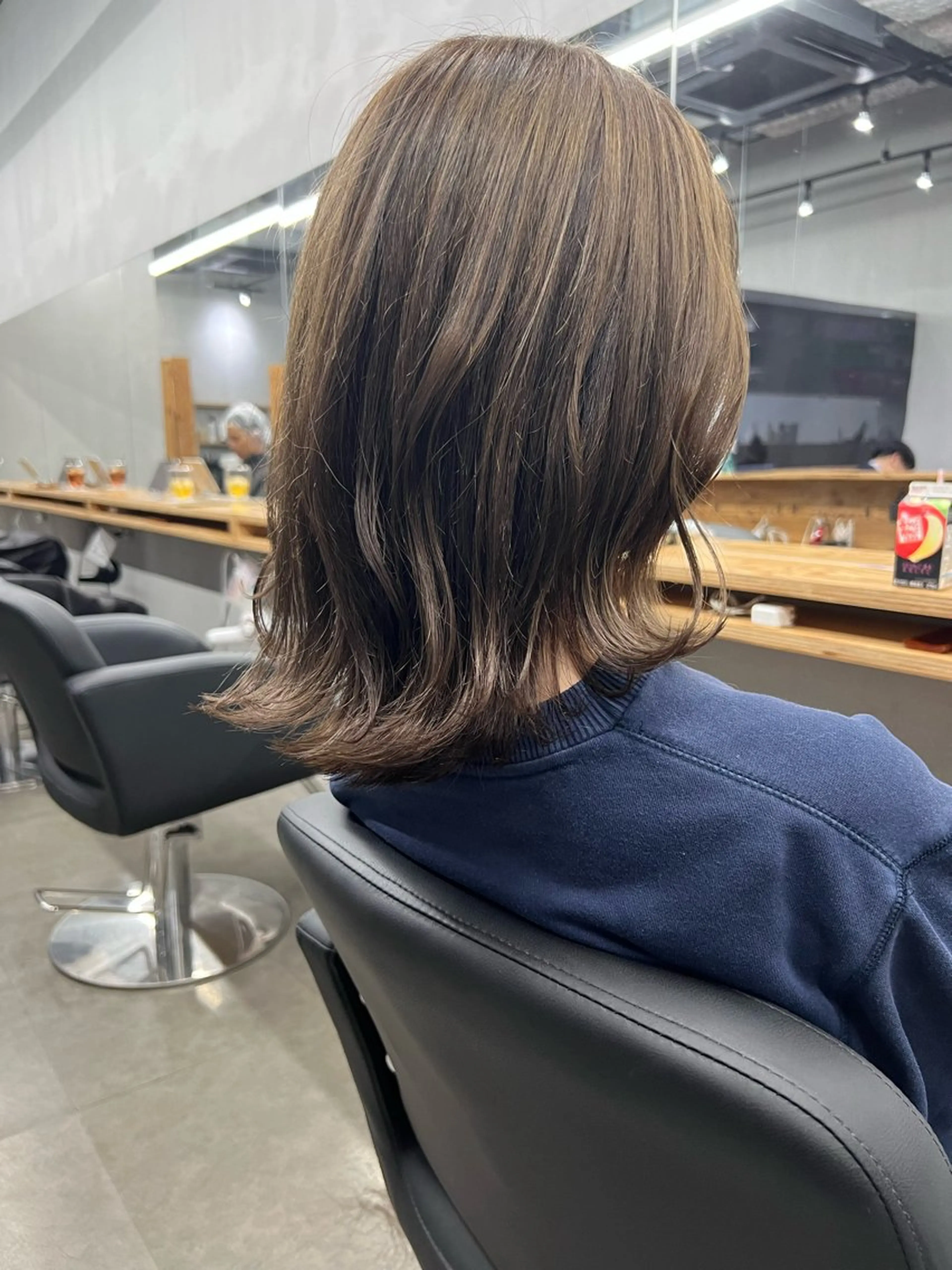 ミディアム カット ヘアカラー トリートメント 亀田 泰生のヘアスタイル
