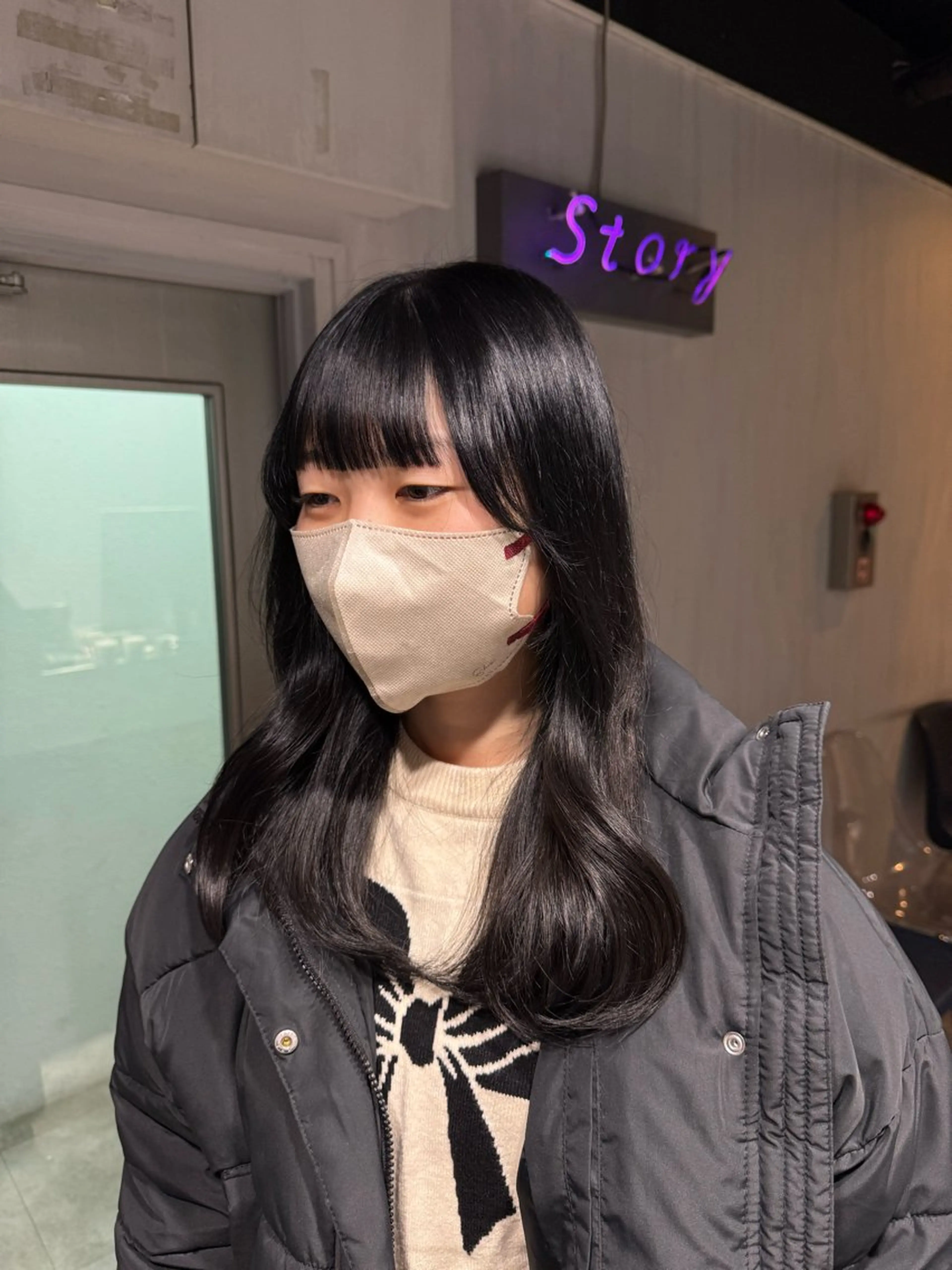 セミロング カラー NANAMI🩵可愛 さ大人っぽさ韓国ヘアのヘアスタイル