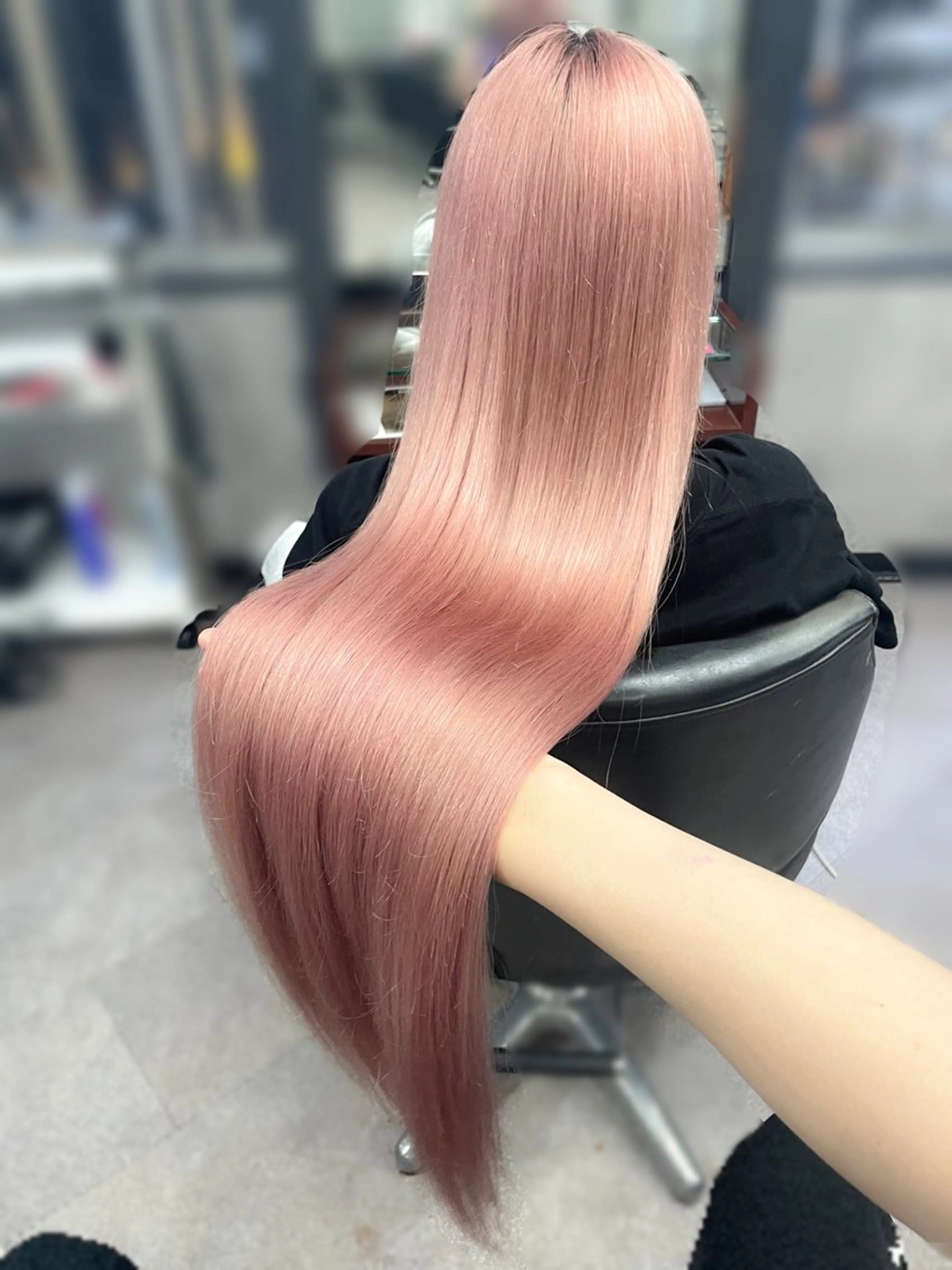 ロング カラー ピンクカラー ホワイトピンク 髪質改善 ロング トリートメント ヘアカラー トリートメント ハイトーンエクステ 🎩カズキ🎩のヘアスタイル