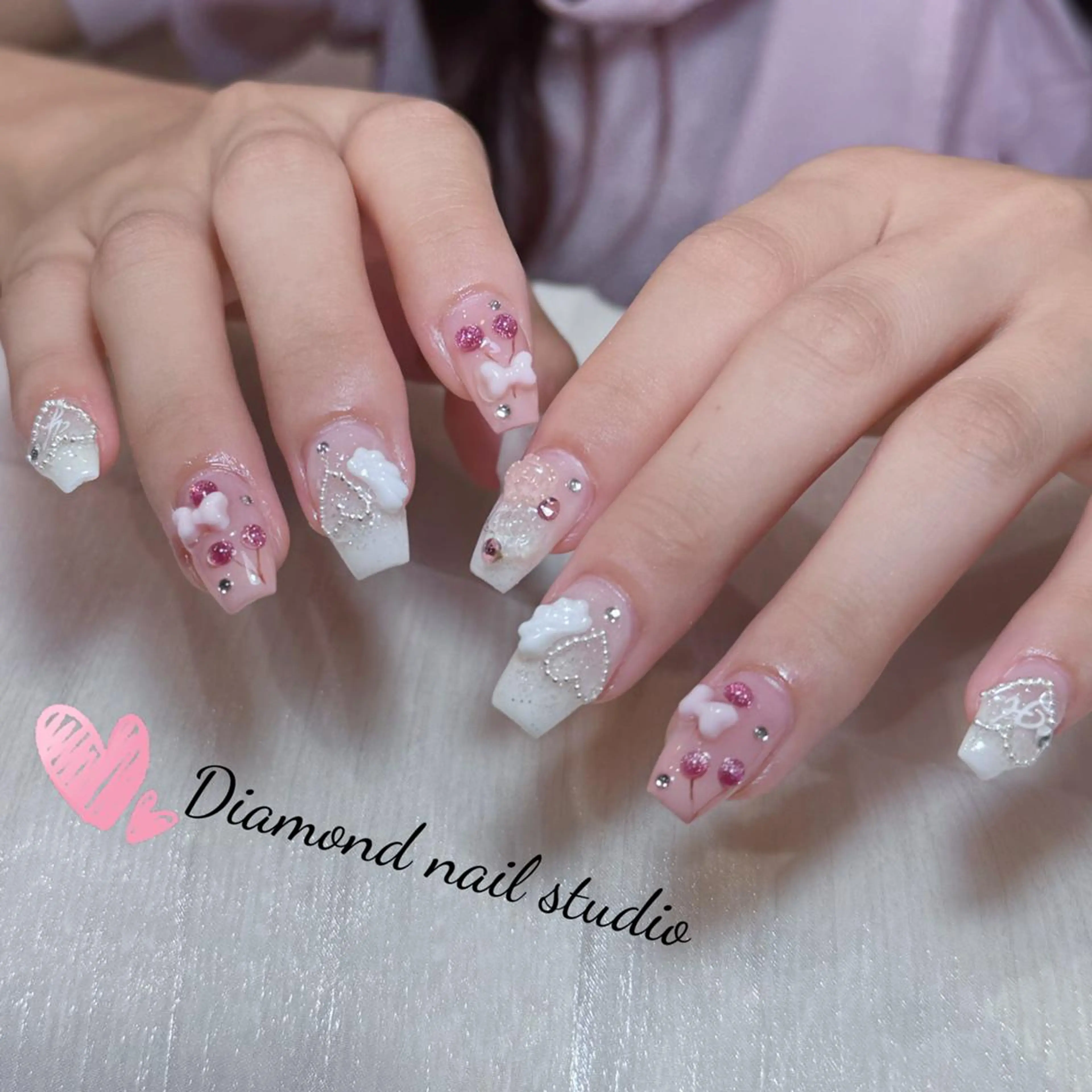 ネイル アートネイル オーロラネイル ガーリー キラキラネイル マグネットネイル ハンドネイル Diamond ✨のネイルデザイン