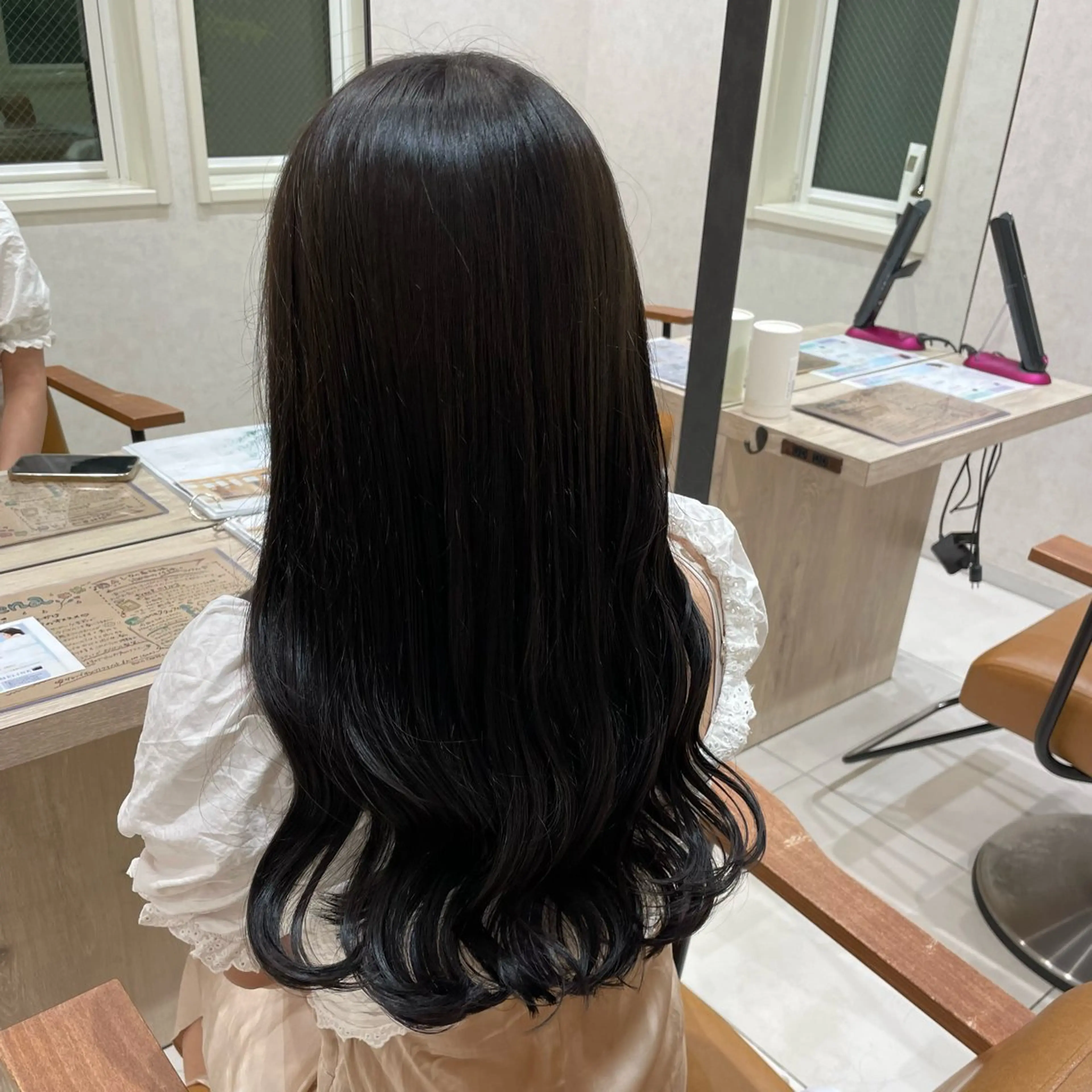 ロング カラー 透明感カラー グレージュ 韓国風ヘア 海老名で韓国風 HANA🌷のヘアスタイル