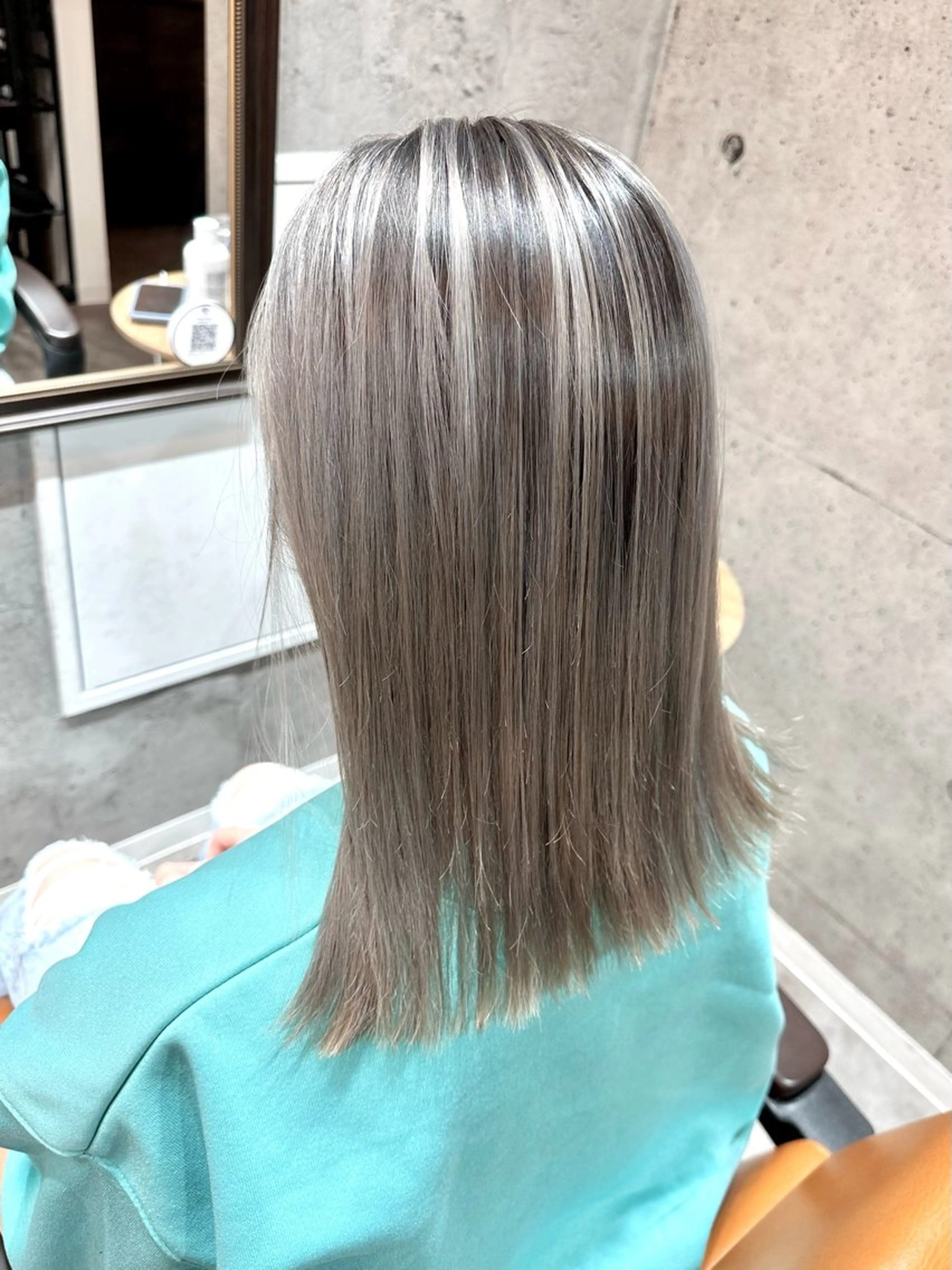 ミディアム ヘアカラー 🔷ブリーチバレイヤ ージュ🔷飯野達也のヘアスタイル
