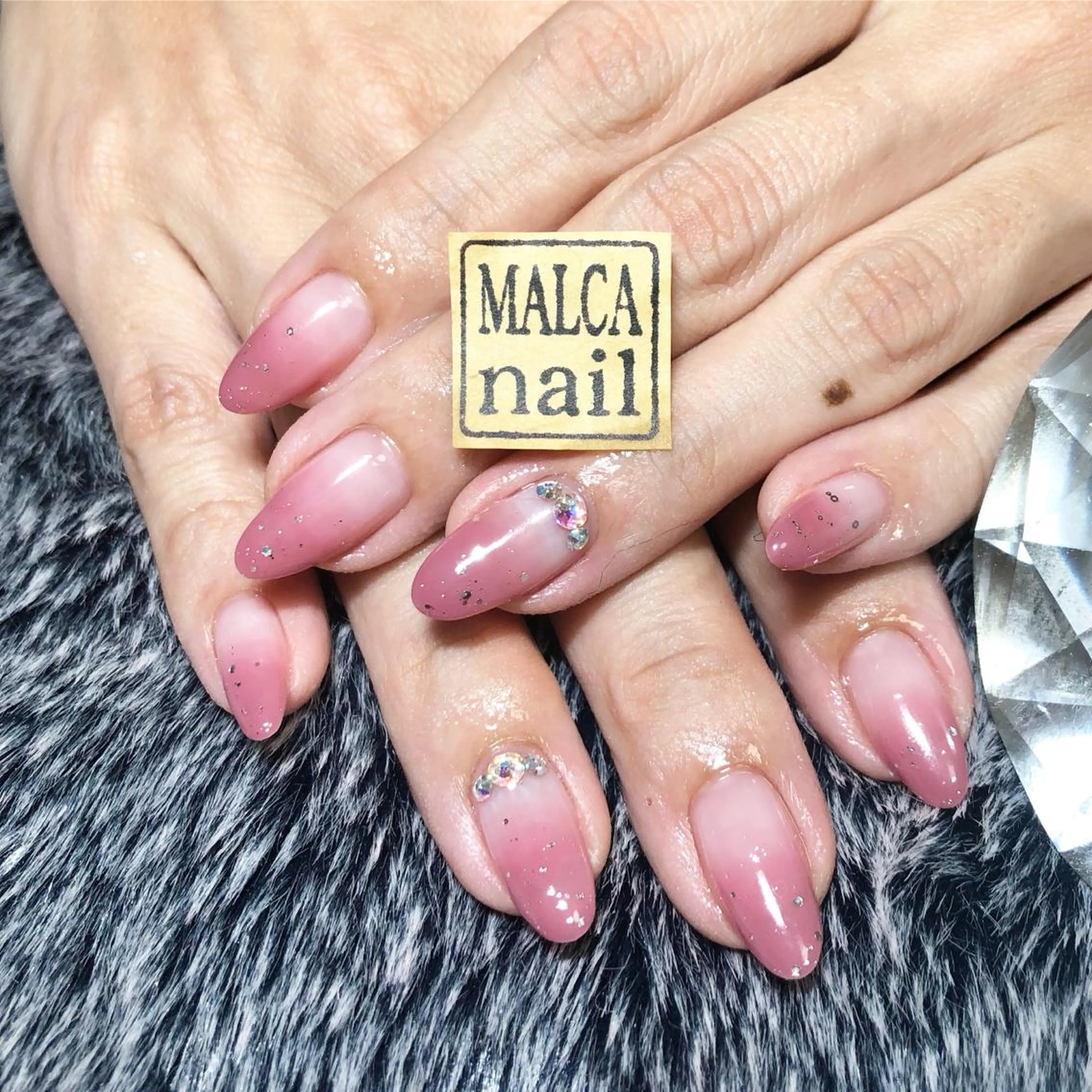 ミディアム カラー パーマ ヘアアレンジ キッズ ネイル マツエク・マツパ MALCAnail(マルカネイル)所属・荒木 莉奈のネイルデザイン