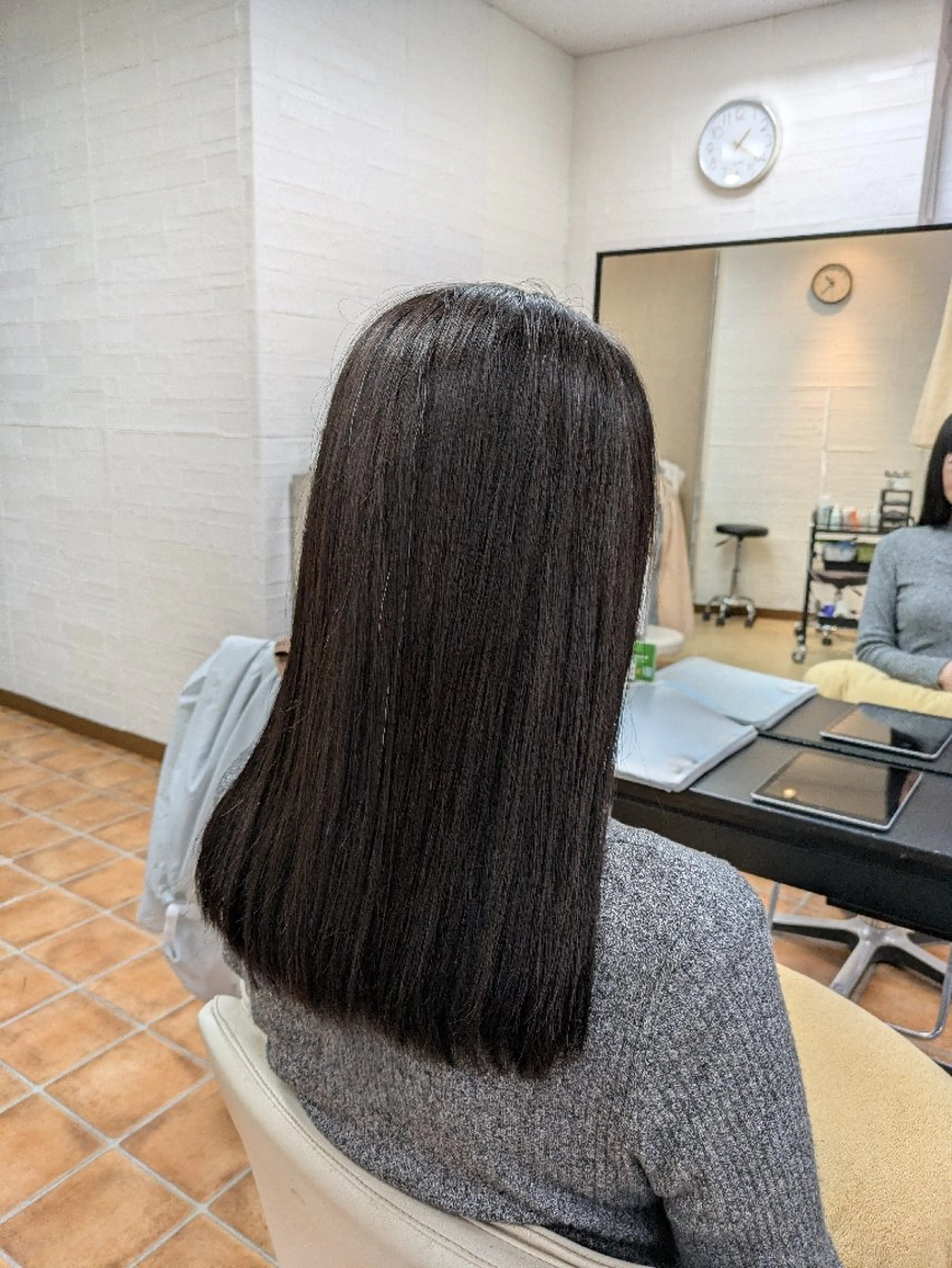 ロング 縮毛矯正 縮毛矯正 大人女性カット/ヘア セット✨️片本🌸のヘアスタイル