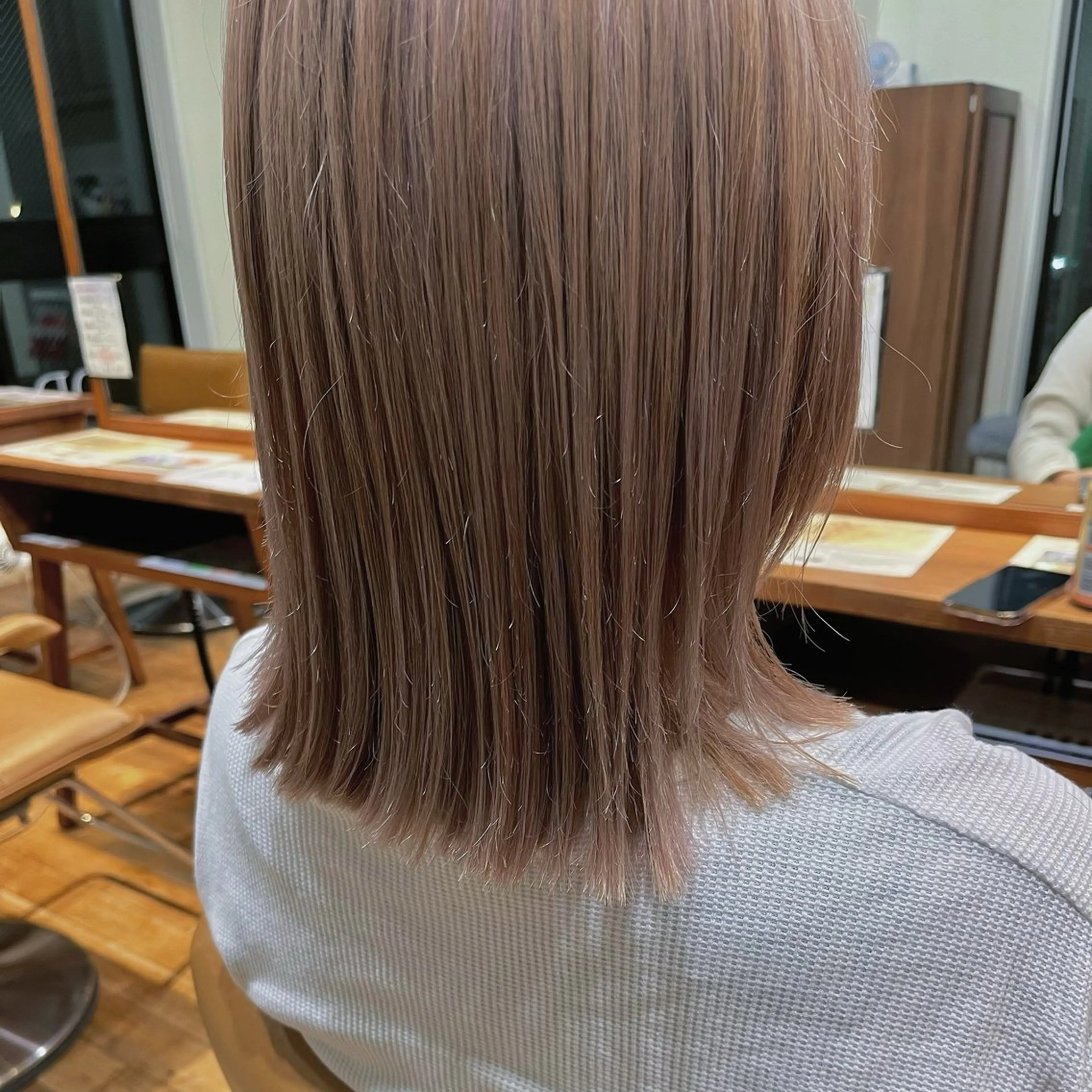 ミディアム カラー カット 羽山 笑夢のヘアスタイル