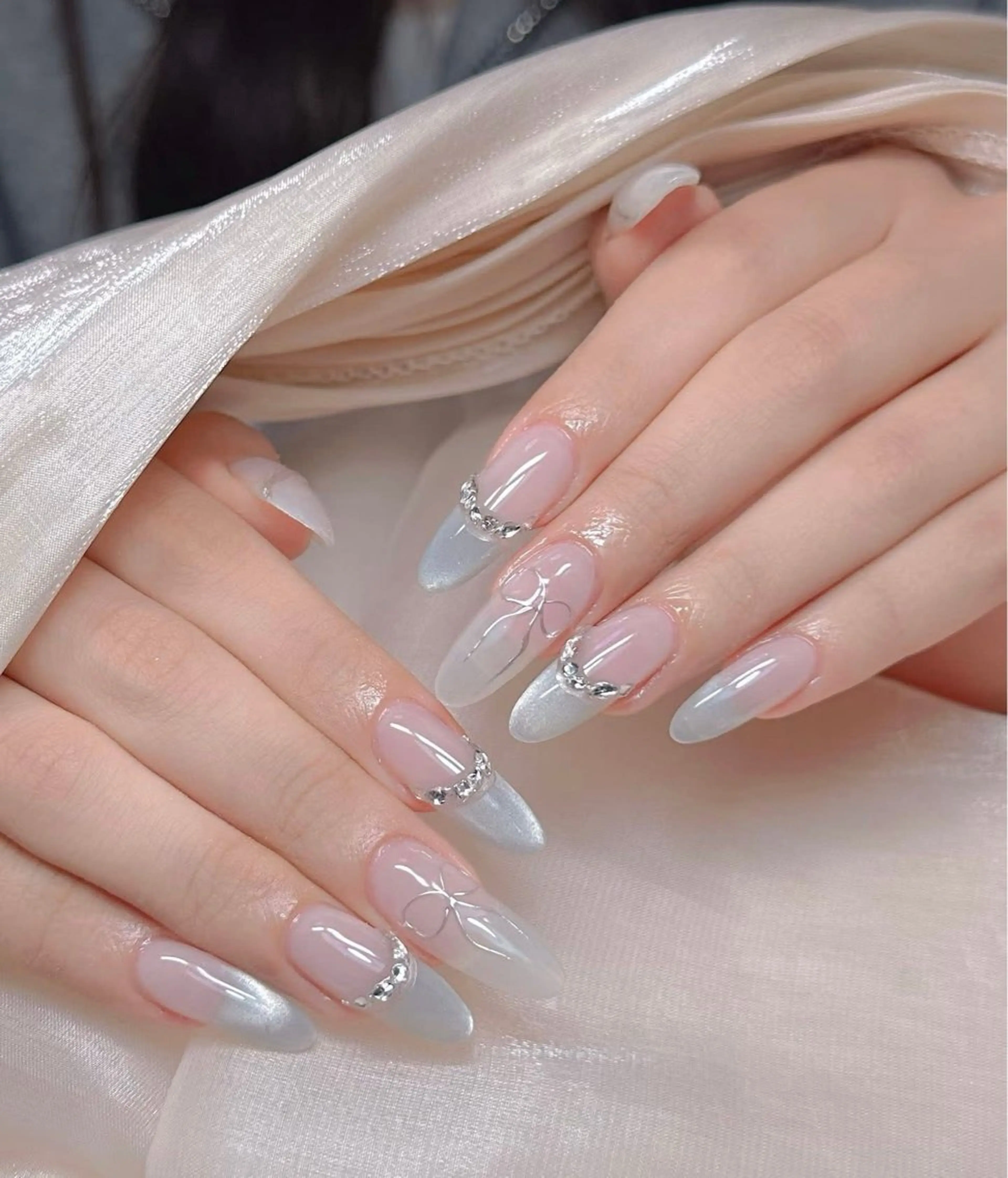 ネイル チークネイル フレンチネイル グラデーション 韓国ネイル マグネットネイル Hana nail所属・Hana Nailのネイルデザイン