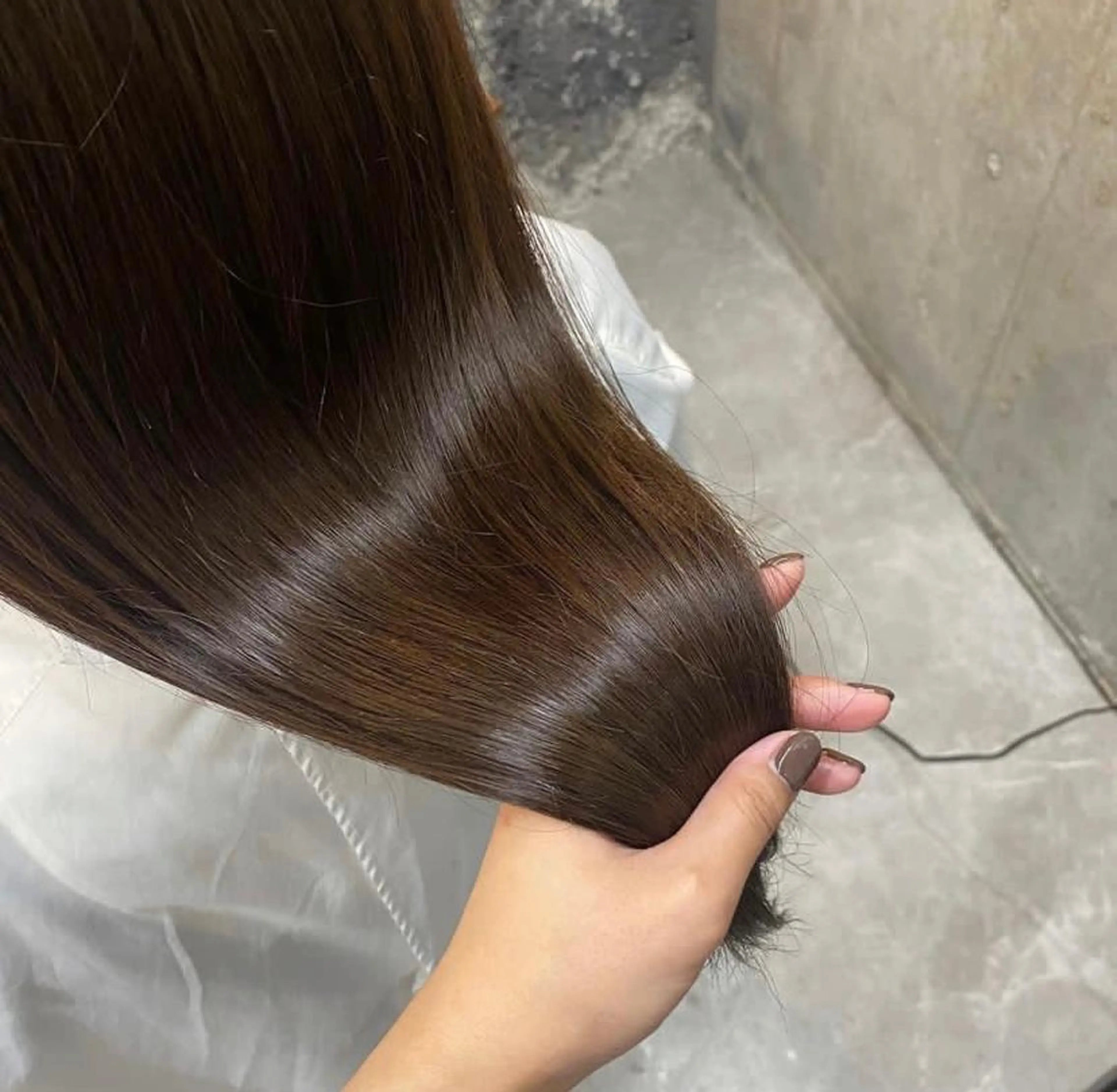 セミロング ブリーチなしダブルカ ラー🩶manamiのヘアスタイル