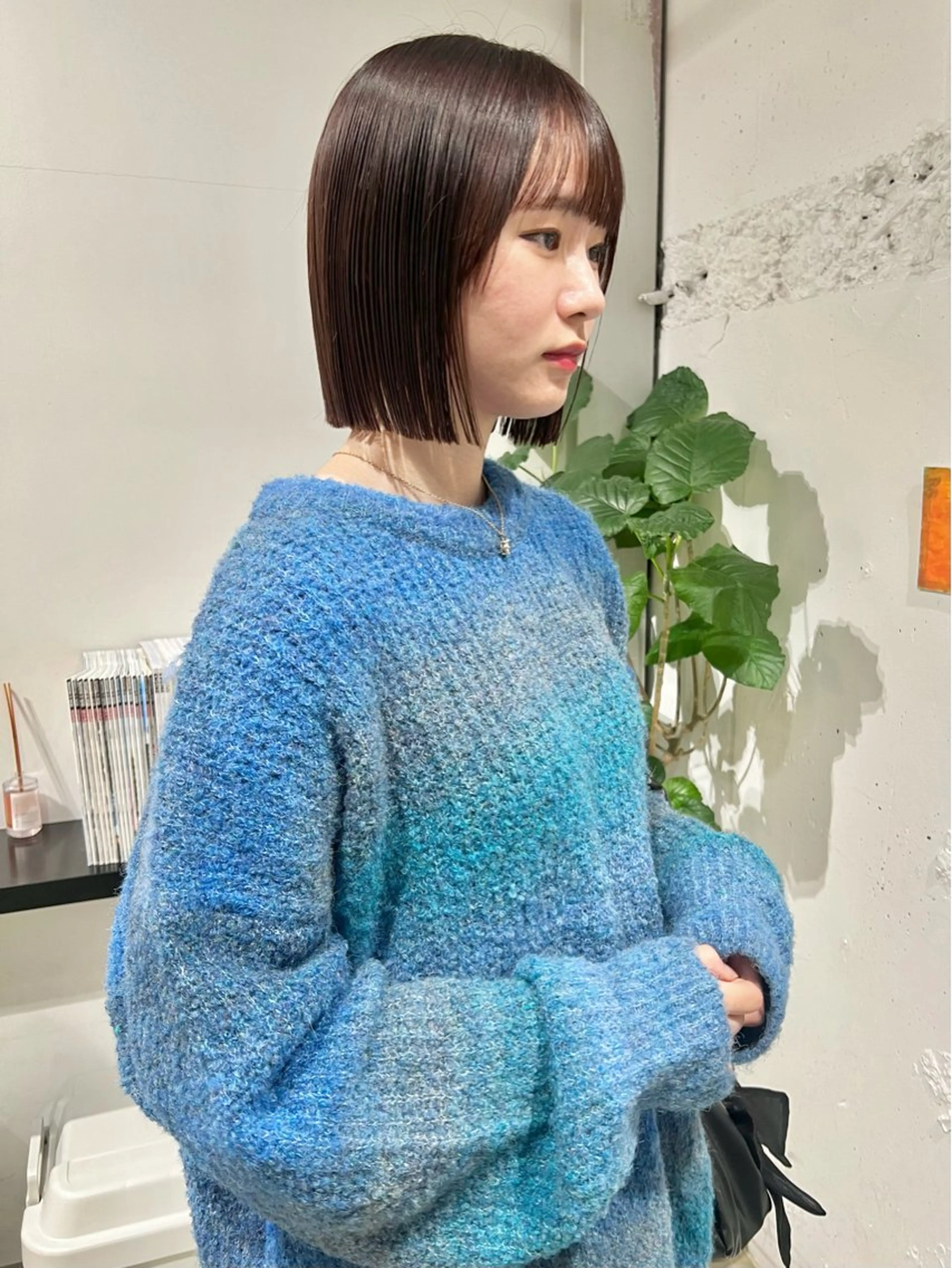 ミディアム カット ヘアカラー 石井 菜々のヘアスタイル