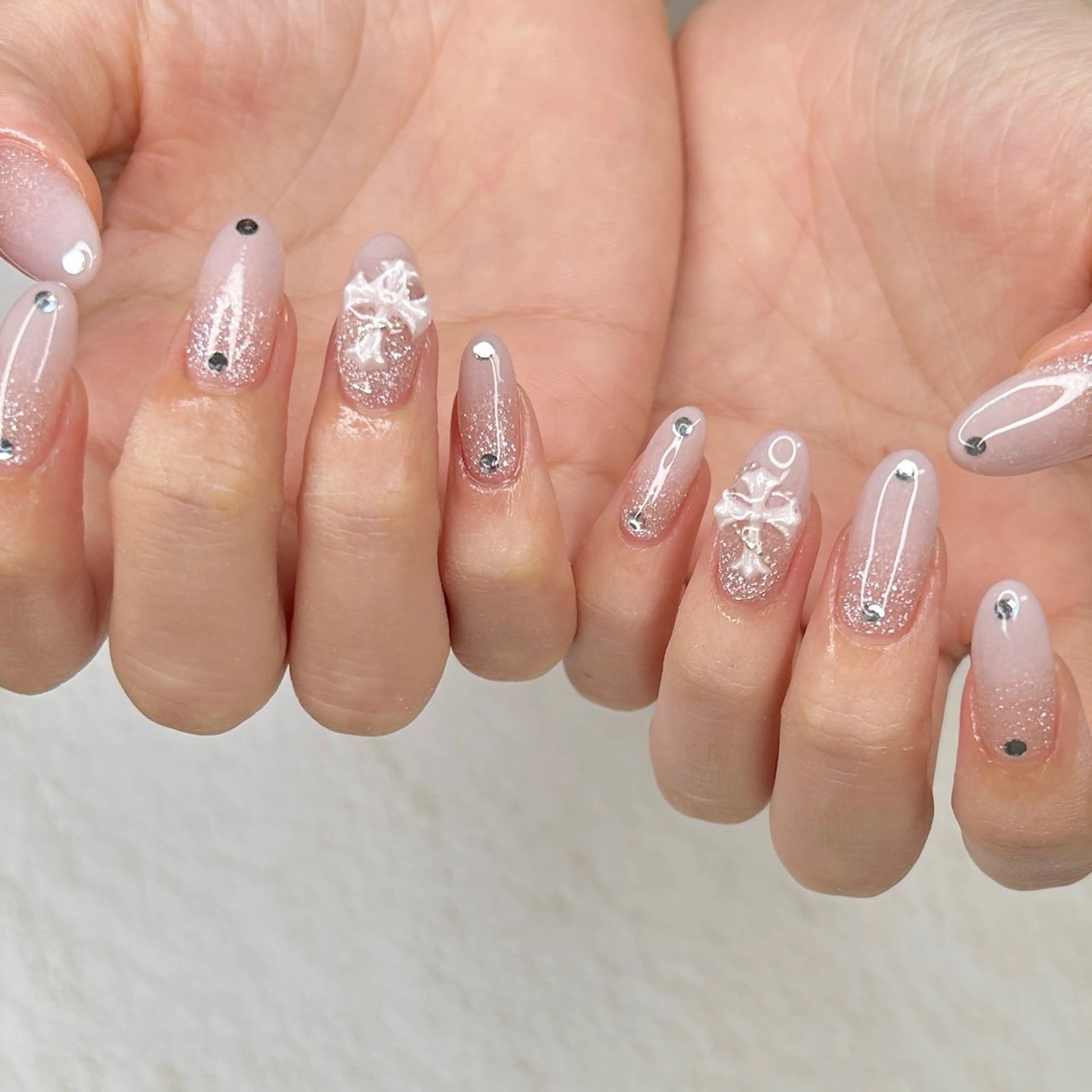 ネイル ハンドネイル フットネイル ease NAIL SALONのネイルデザイン